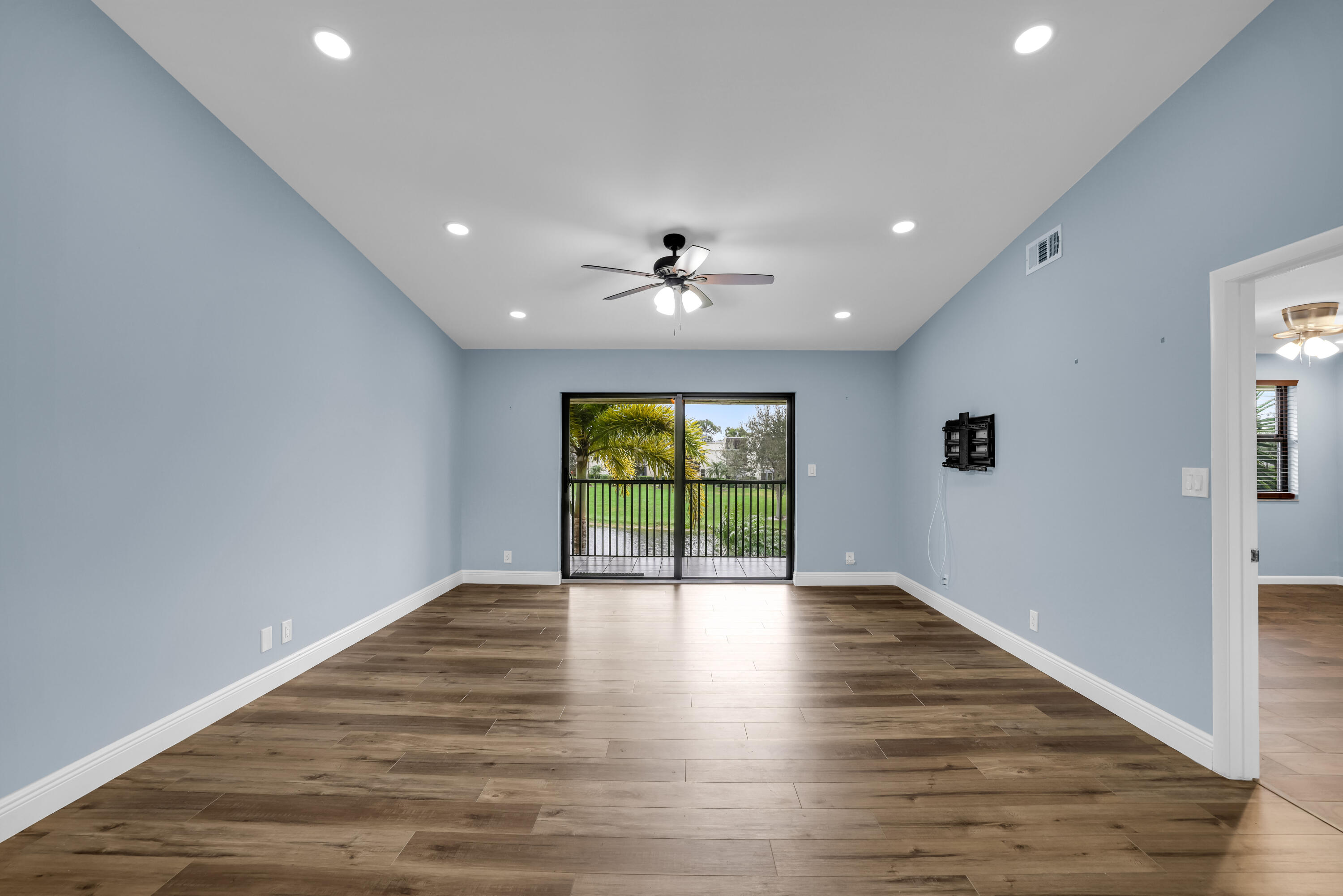 2840 Casa Way Unit: 202