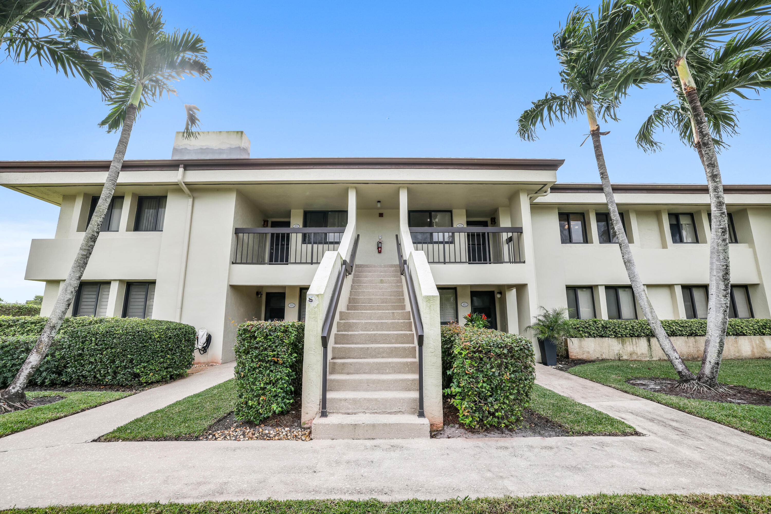 2840 Casa Way Unit: 202
