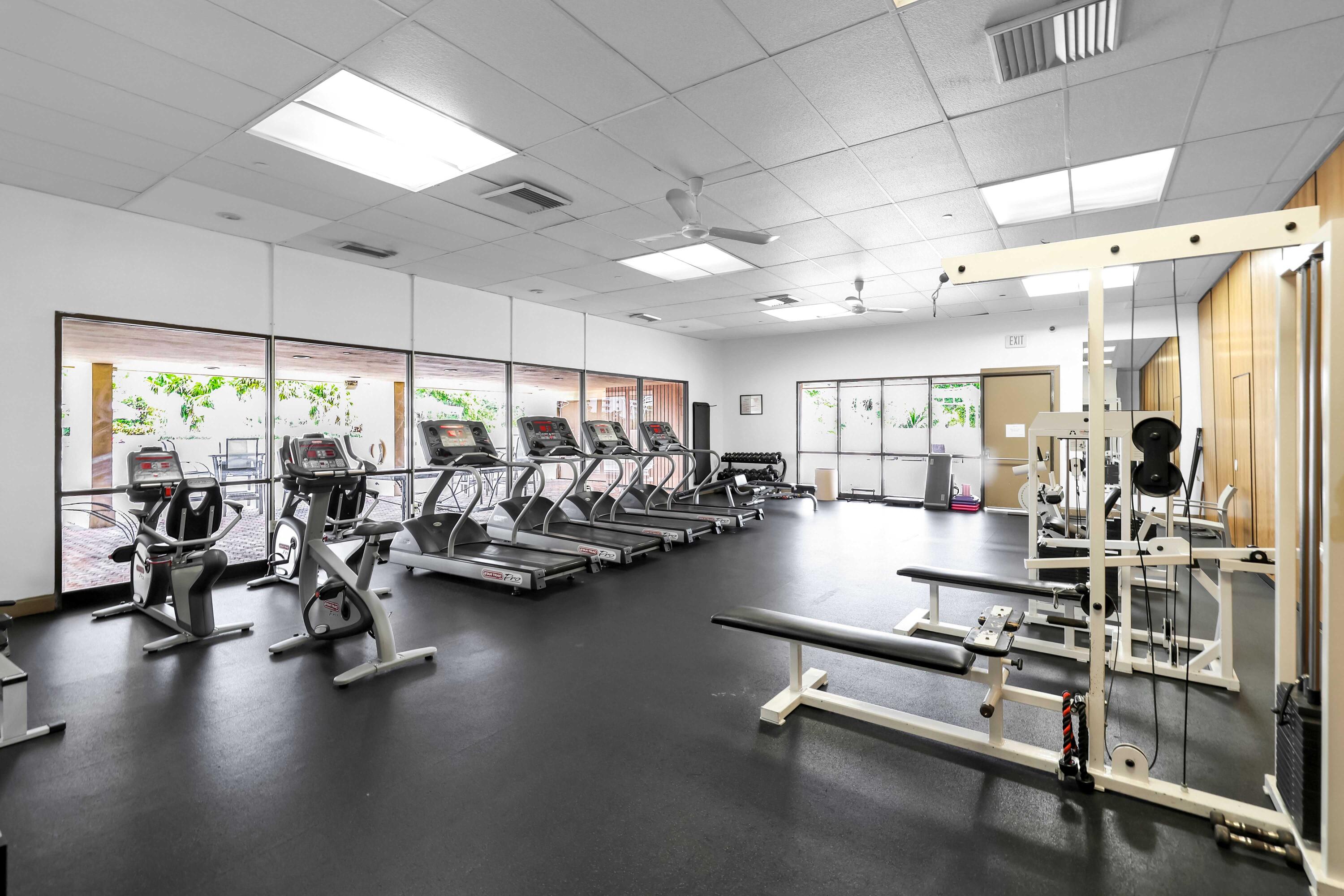 20335 W Country Club Drive Unit: 2107