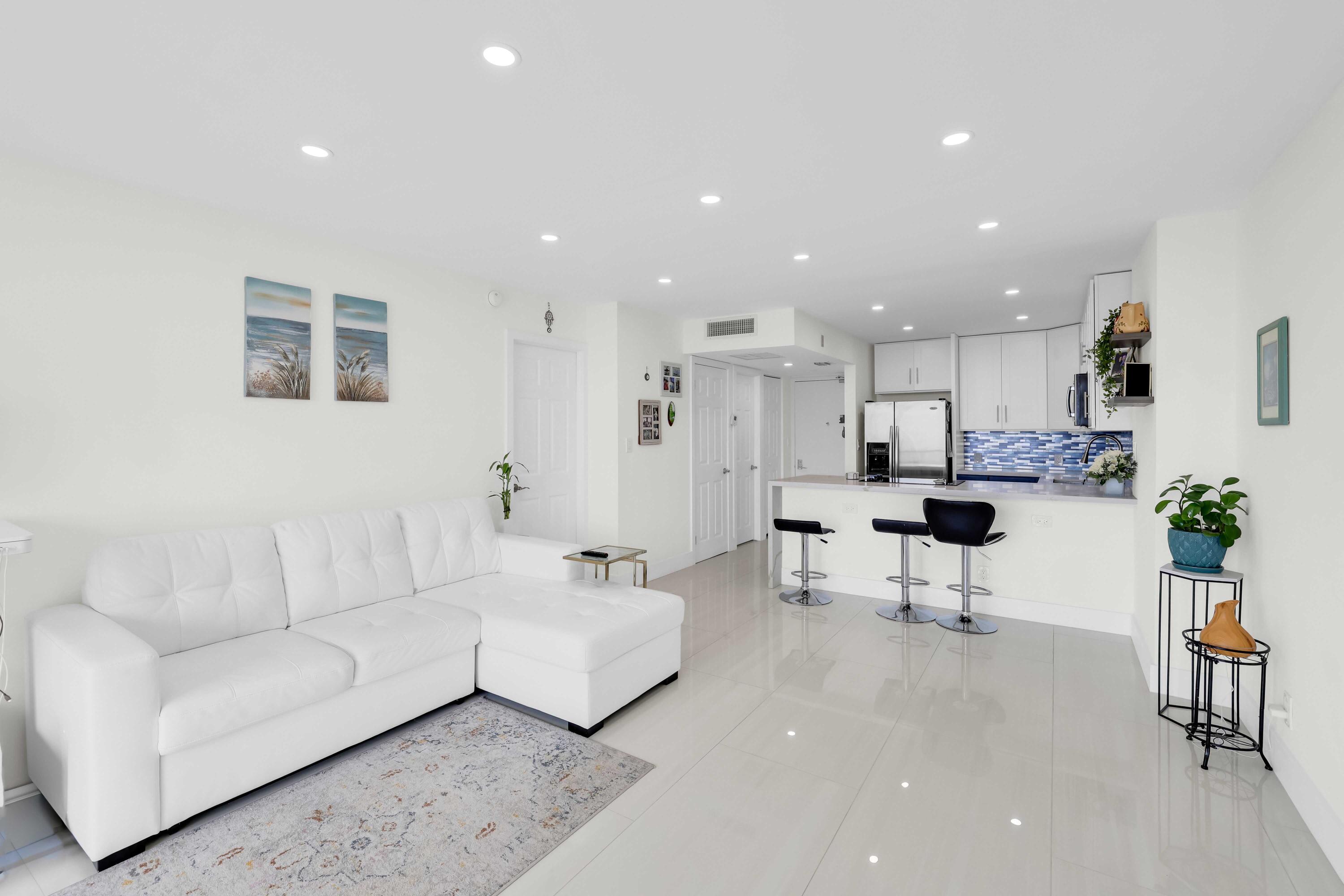 20335 W Country Club Drive Unit: 2107