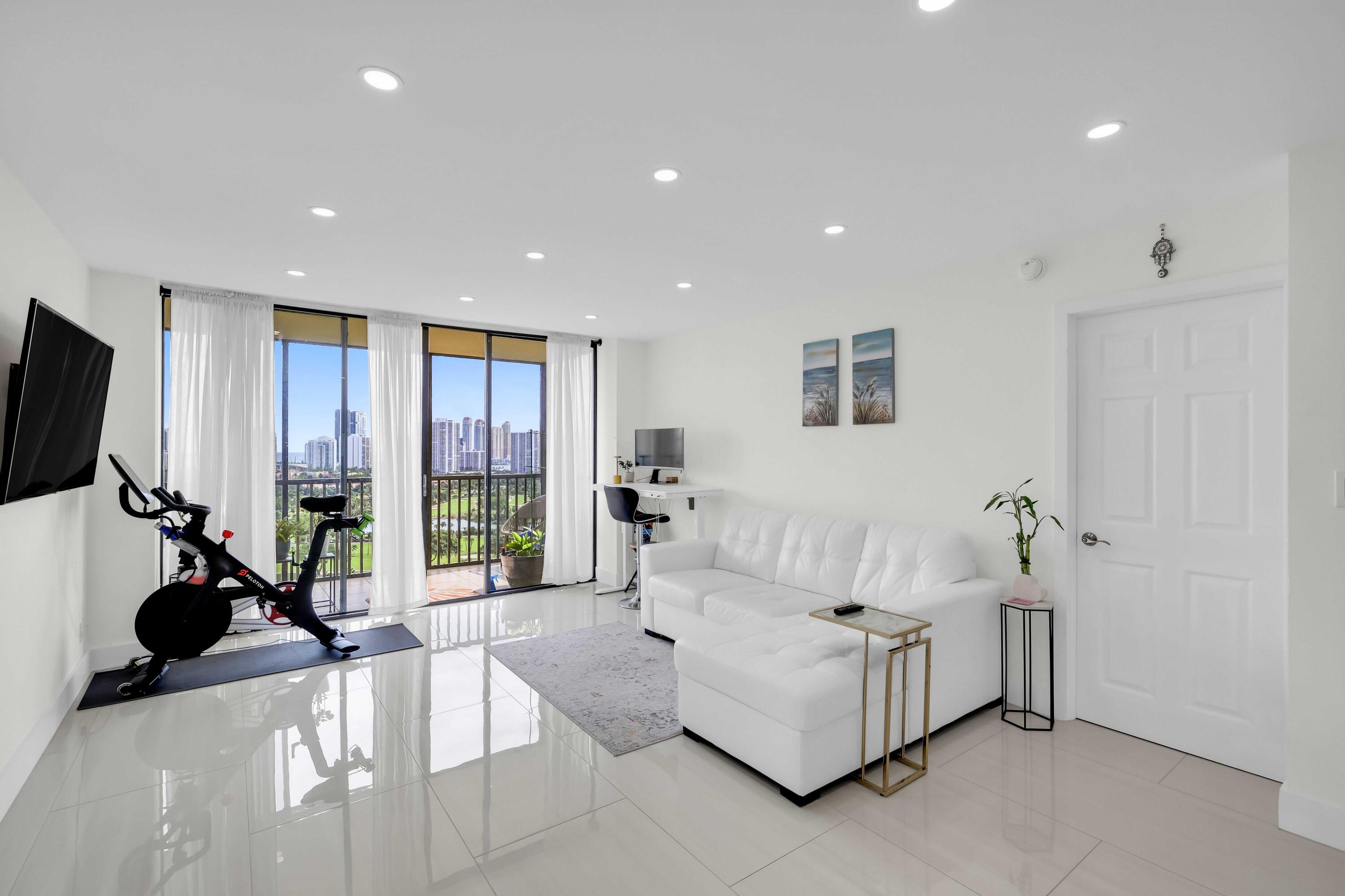 20335 W Country Club Drive Unit: 2107