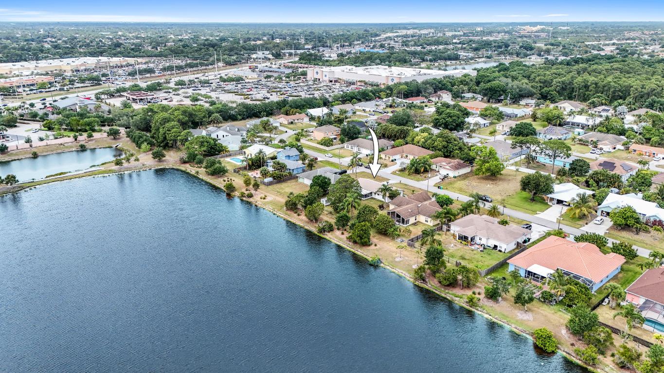 2320 SE Harrington Avenue