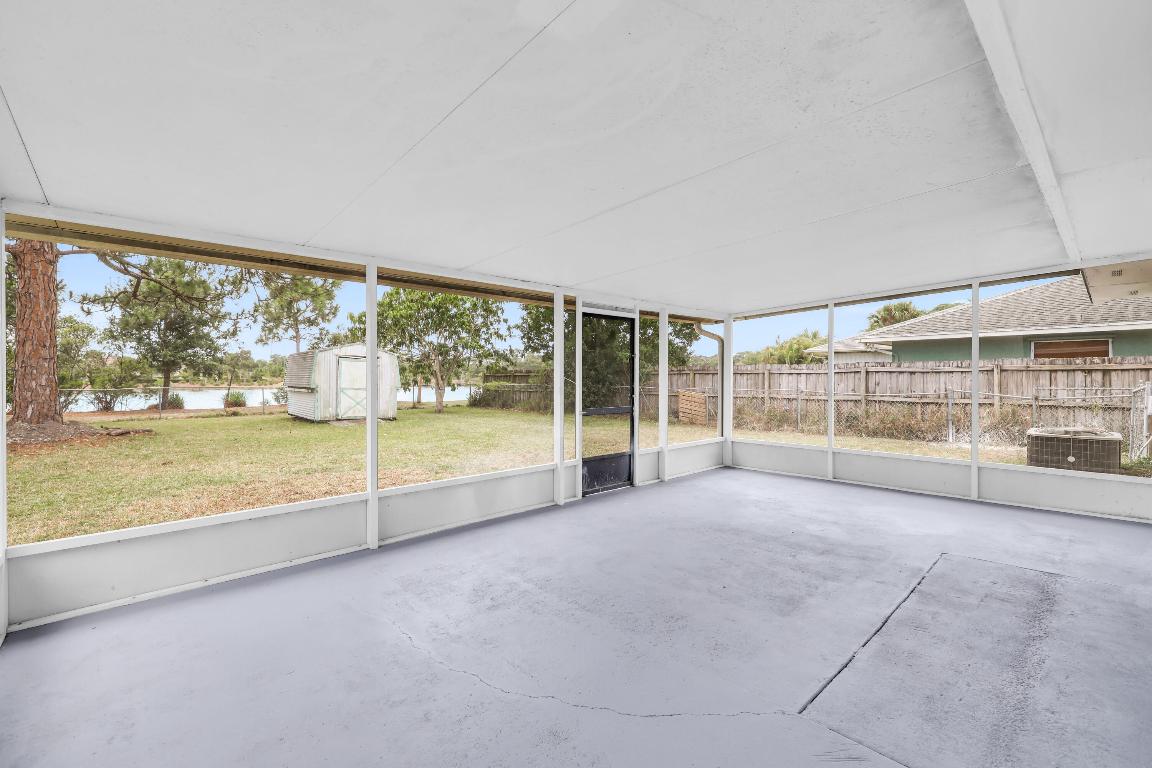 2320 SE Harrington Avenue