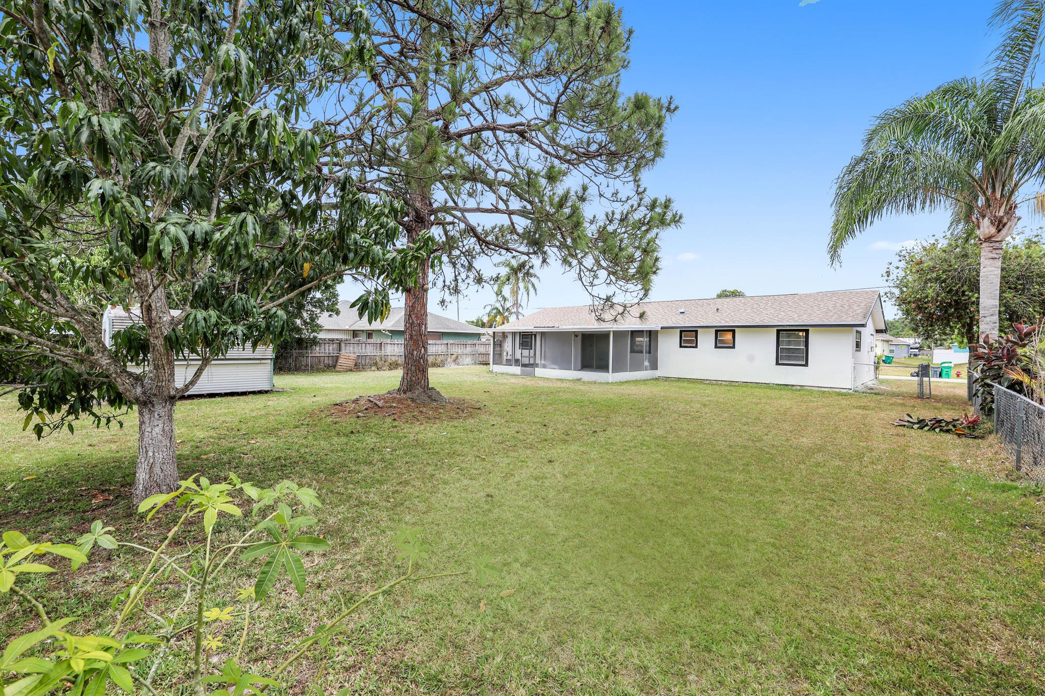 2320 SE Harrington Avenue