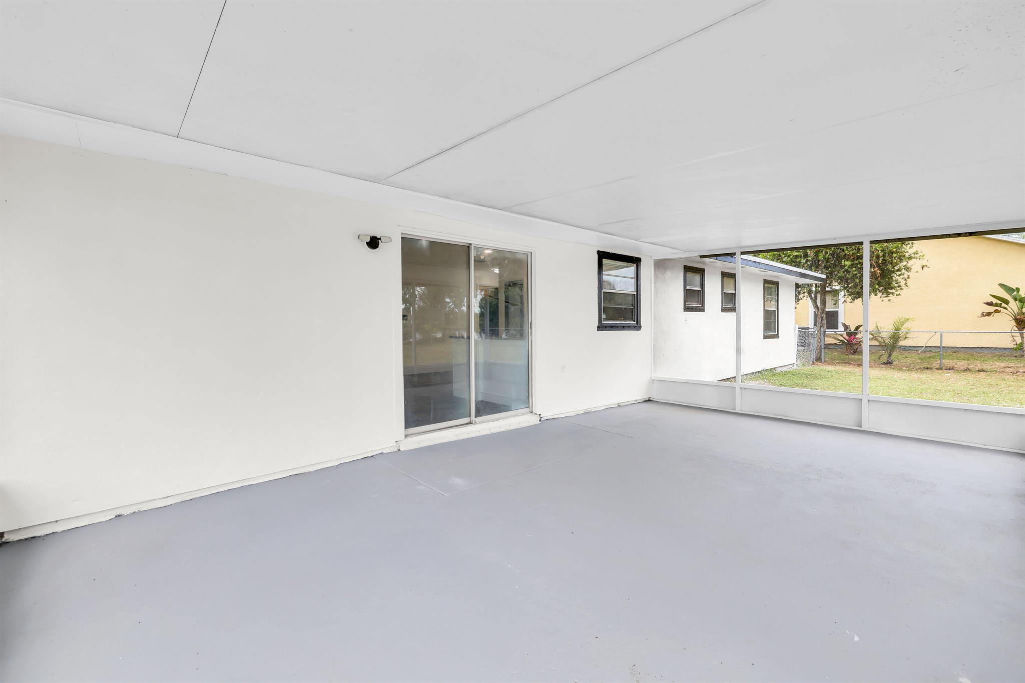 2320 SE Harrington Avenue