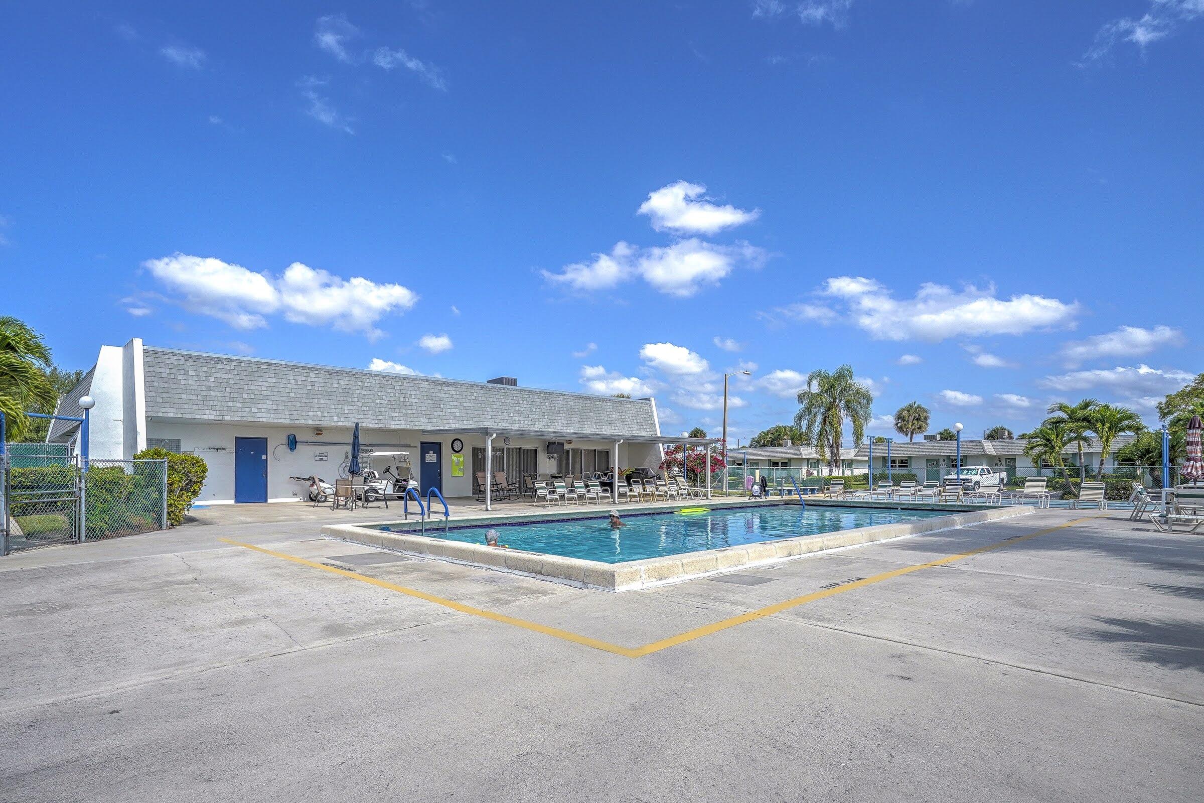 2638 Gately Drive E 14