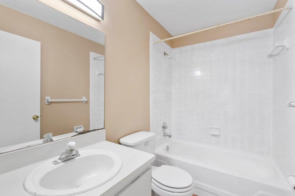 3740 Mil Lake Circle