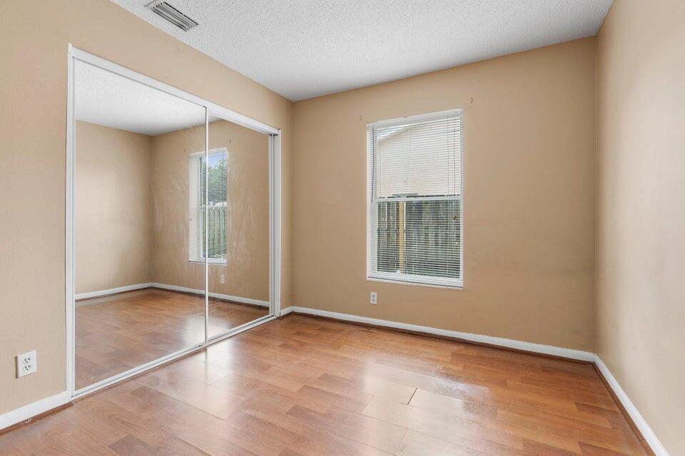 3740 Mil Lake Circle