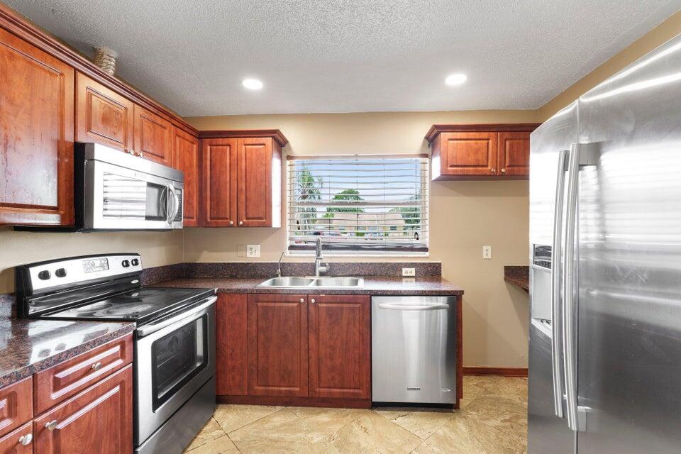 3740 Mil Lake Circle