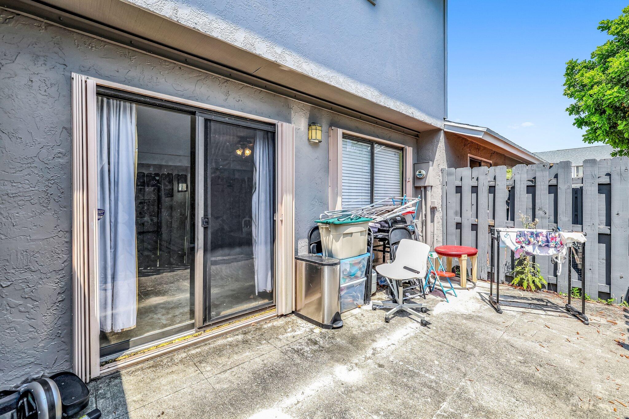 3807 Inlet Circle