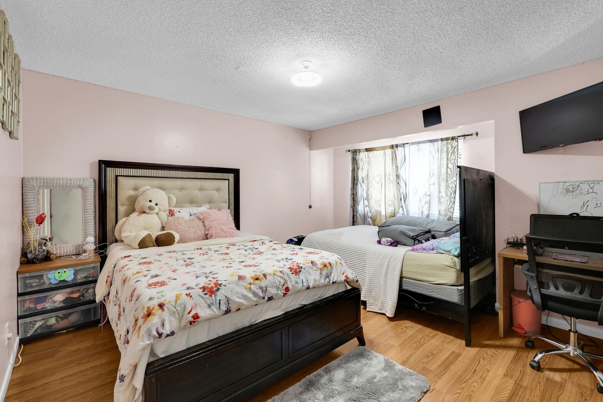 3807 Inlet Circle