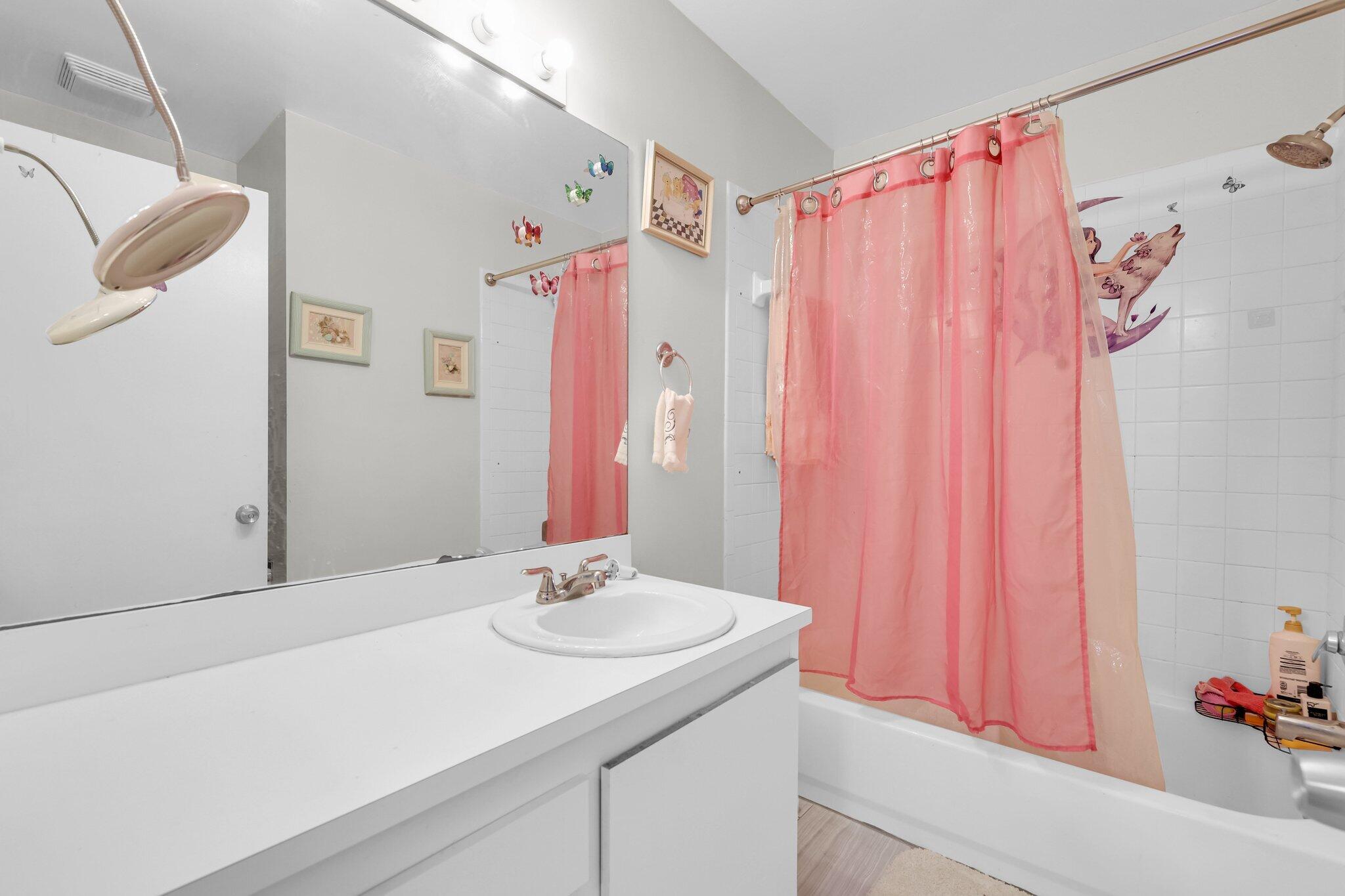 3807 Inlet Circle