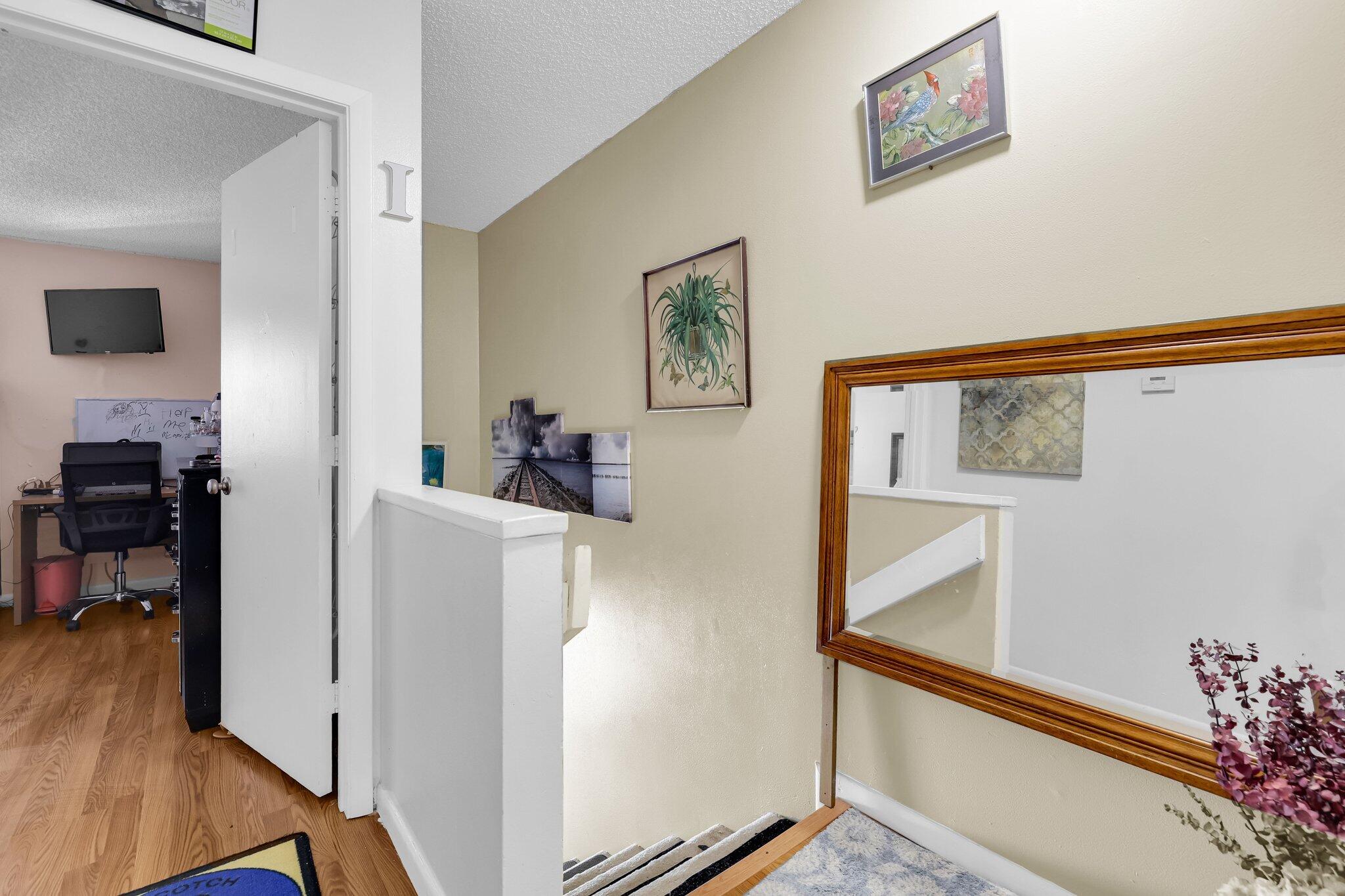 3807 Inlet Circle