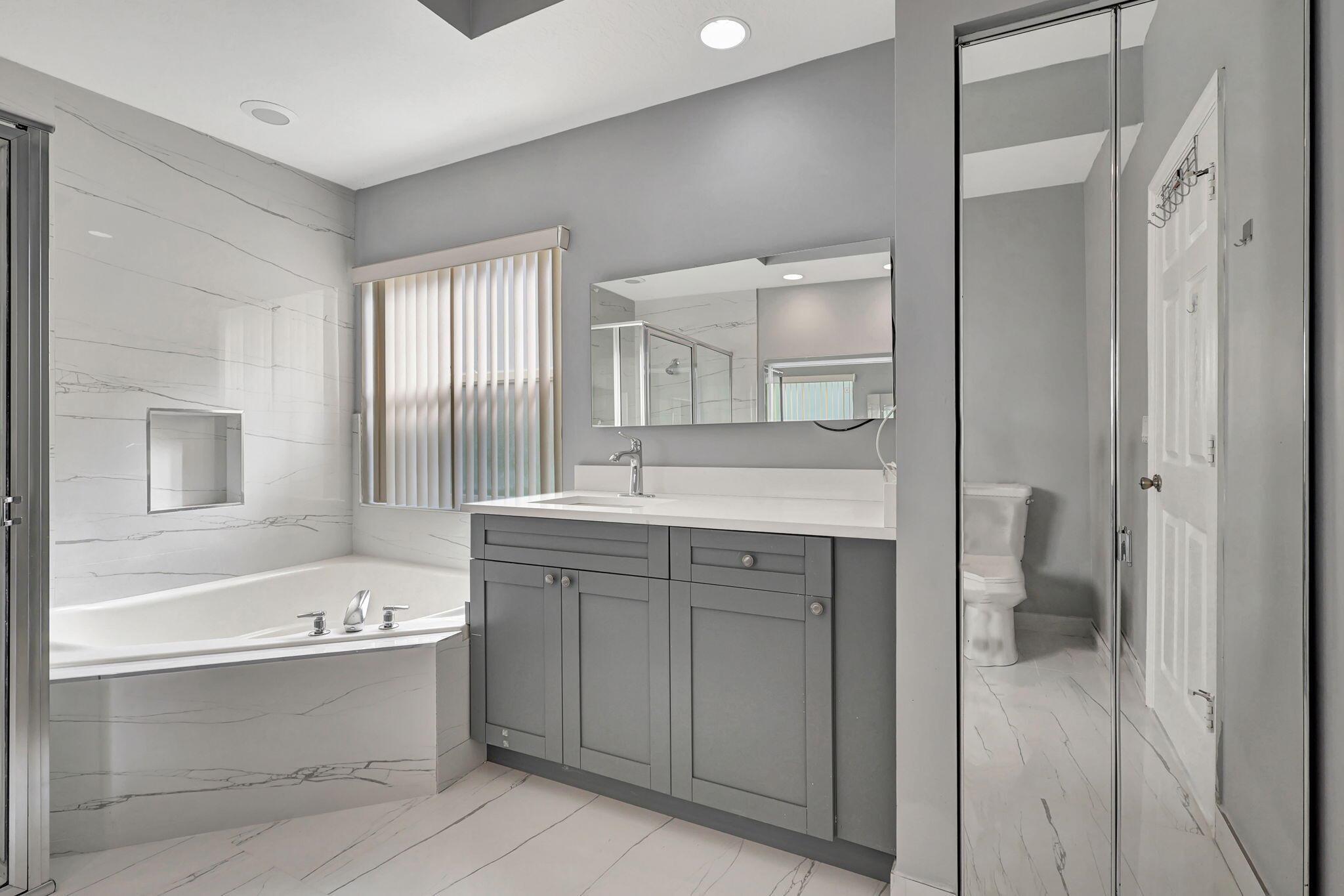 4190 Bahia Isle Circle