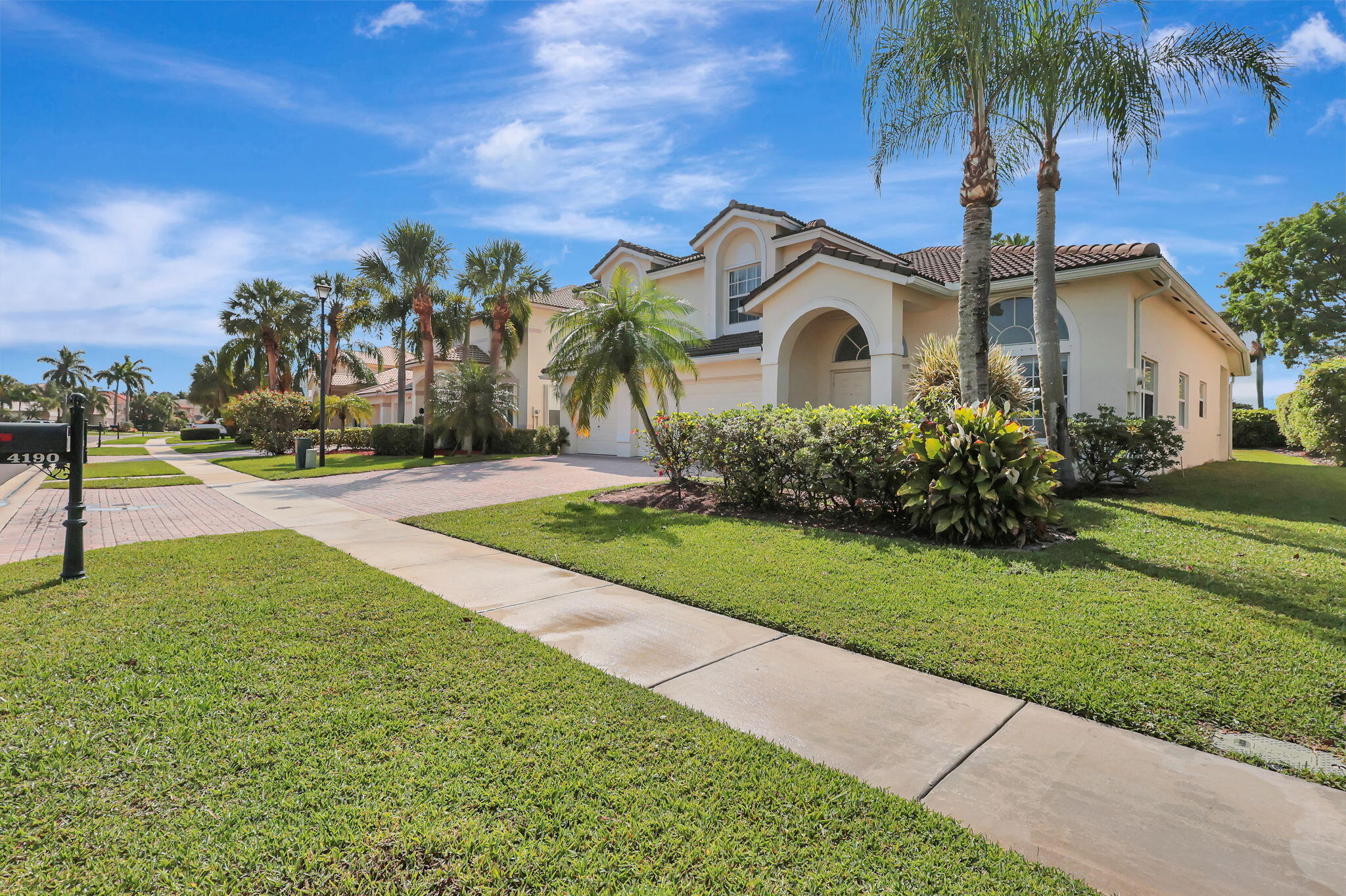 4190 Bahia Isle Circle