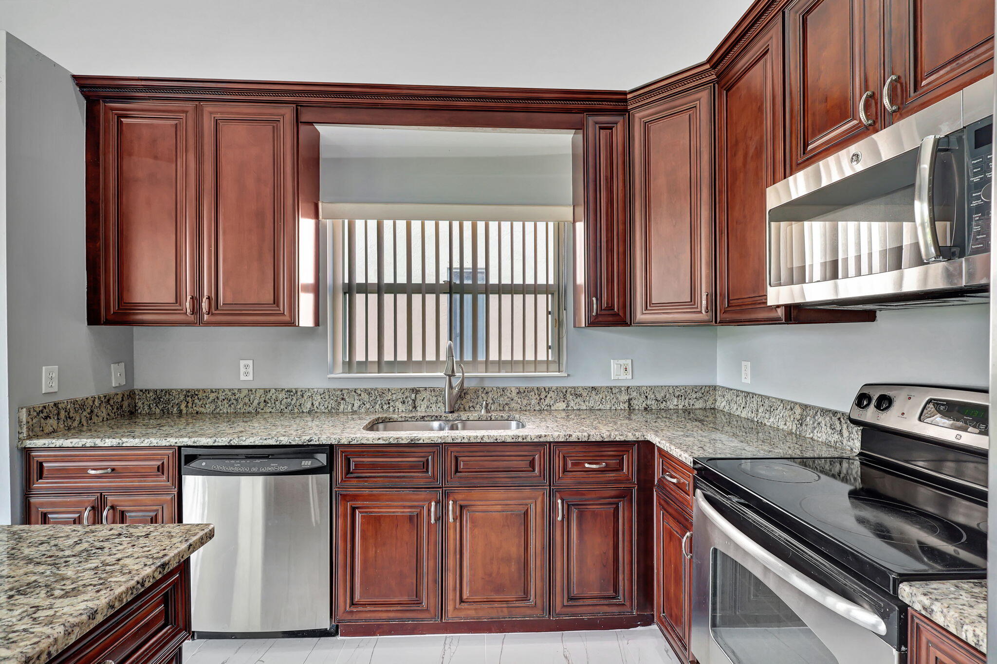 4190 Bahia Isle Circle