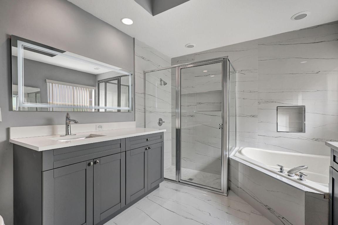 4190 Bahia Isle Circle