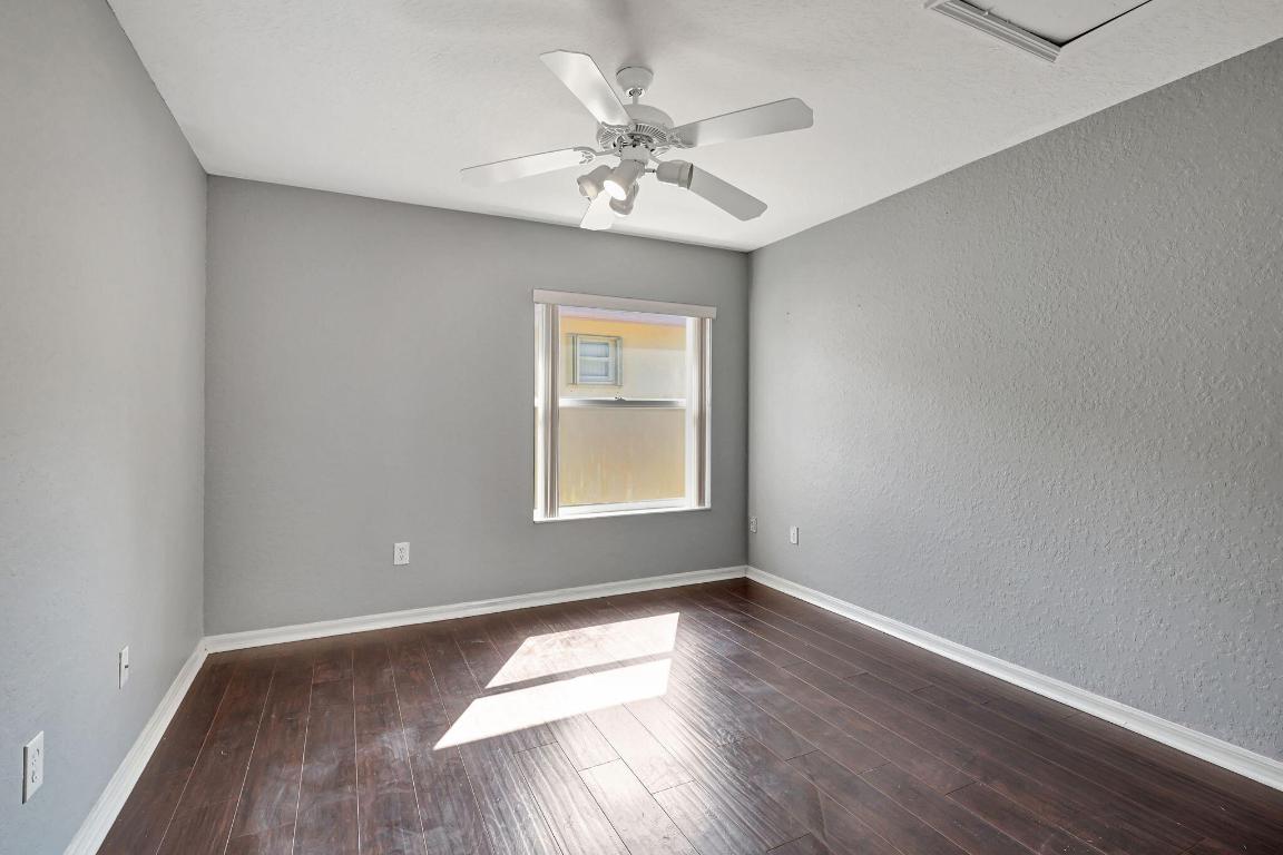 4190 Bahia Isle Circle