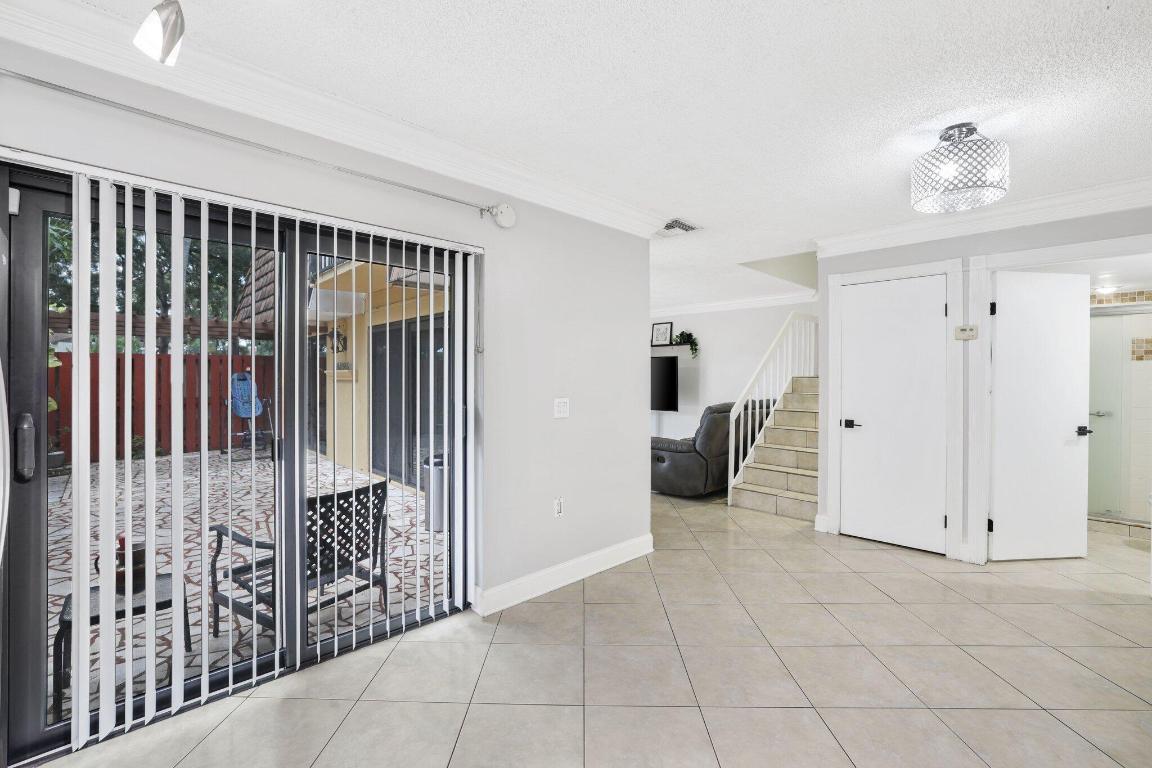 1202 12th Lane Lane 1202