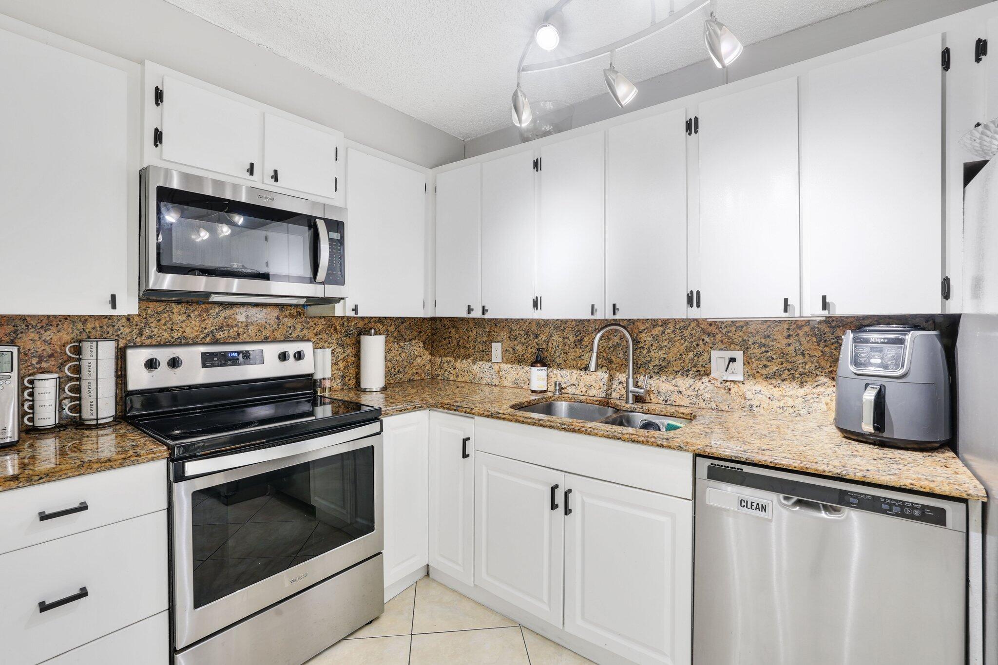 1202 12th Lane Lane 1202