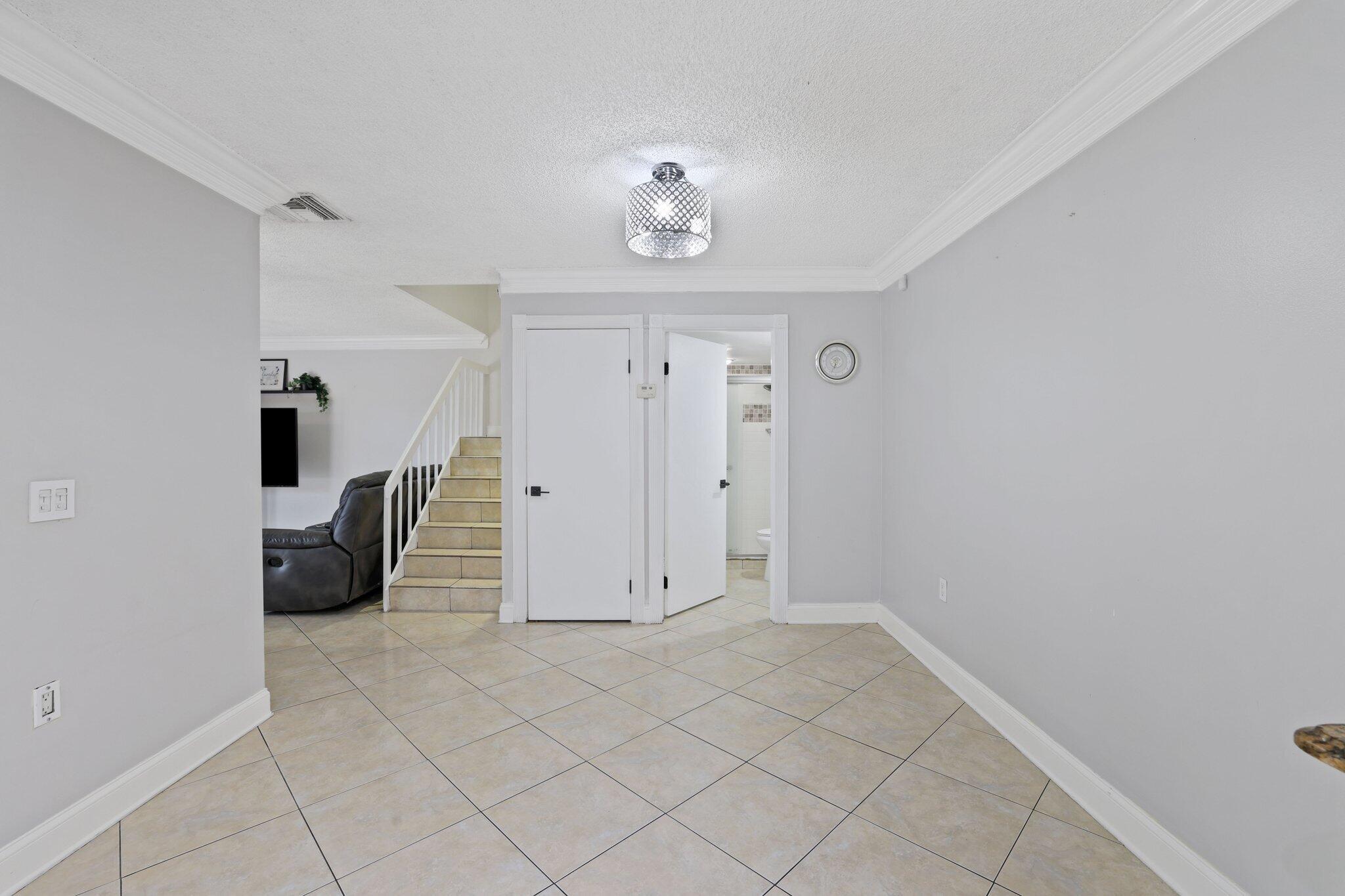 1202 12th Lane Lane 1202