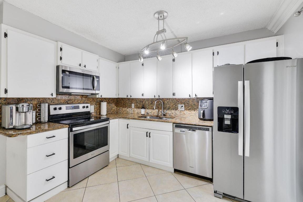 1202 12th Lane Lane 1202