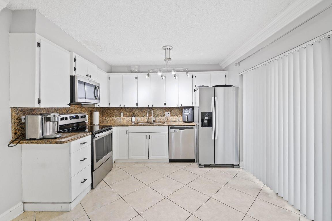 1202 12th Lane Lane 1202