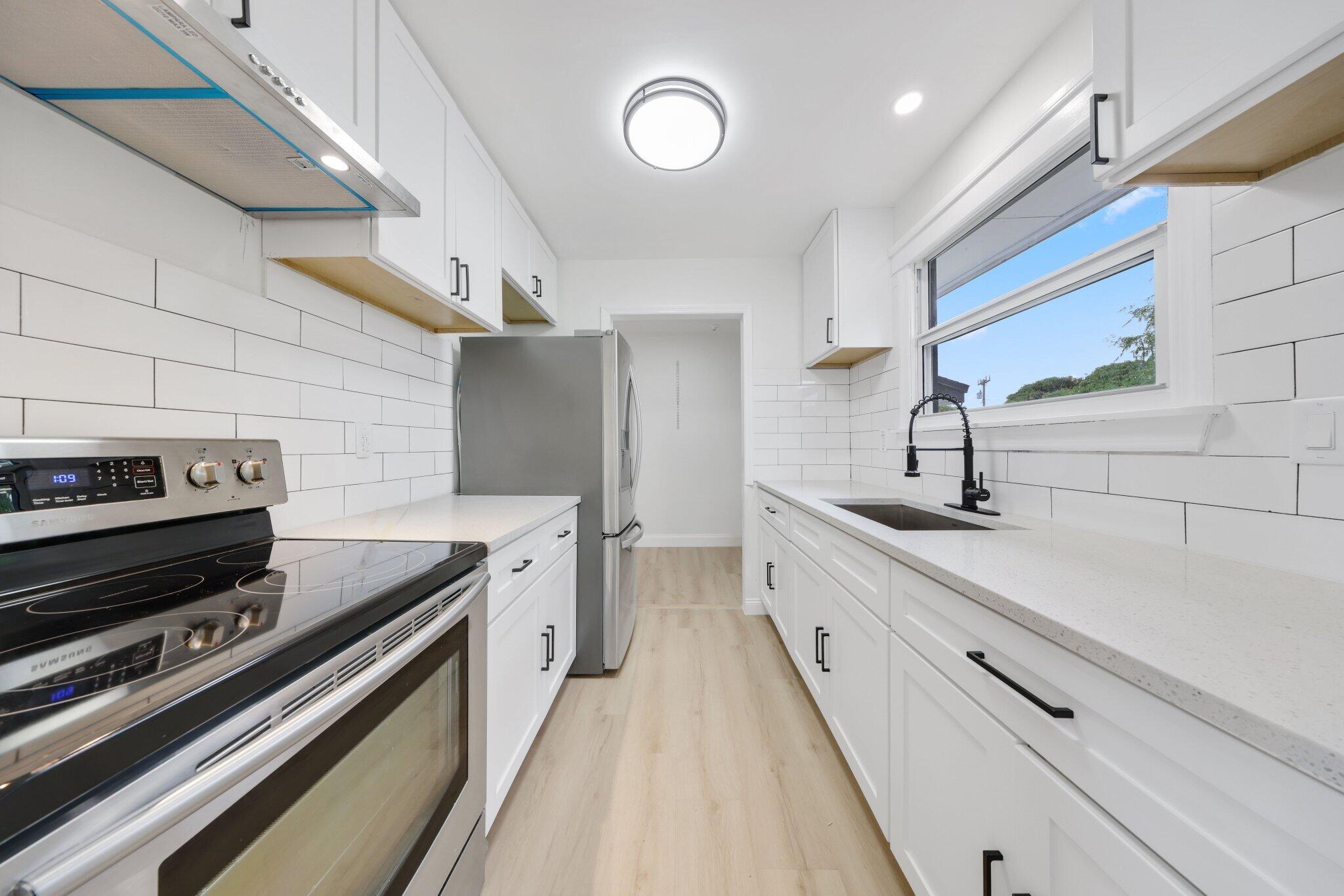 101 NE 27th Avenue