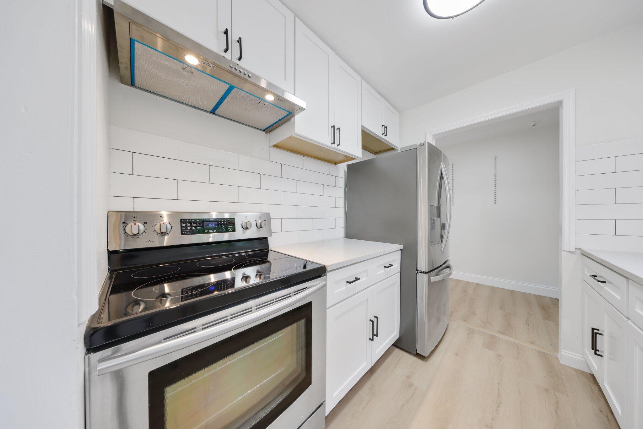 101 NE 27th Avenue