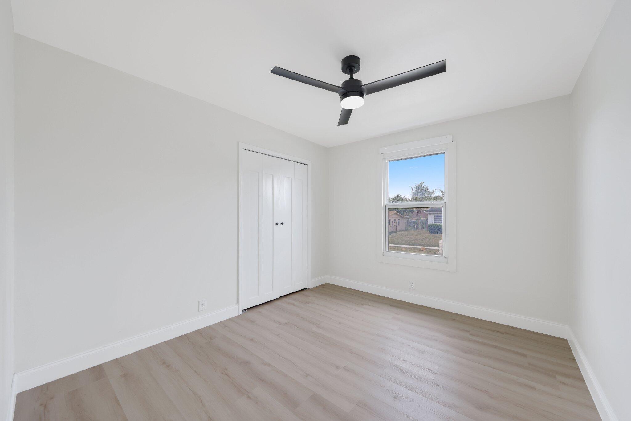 101 NE 27th Avenue