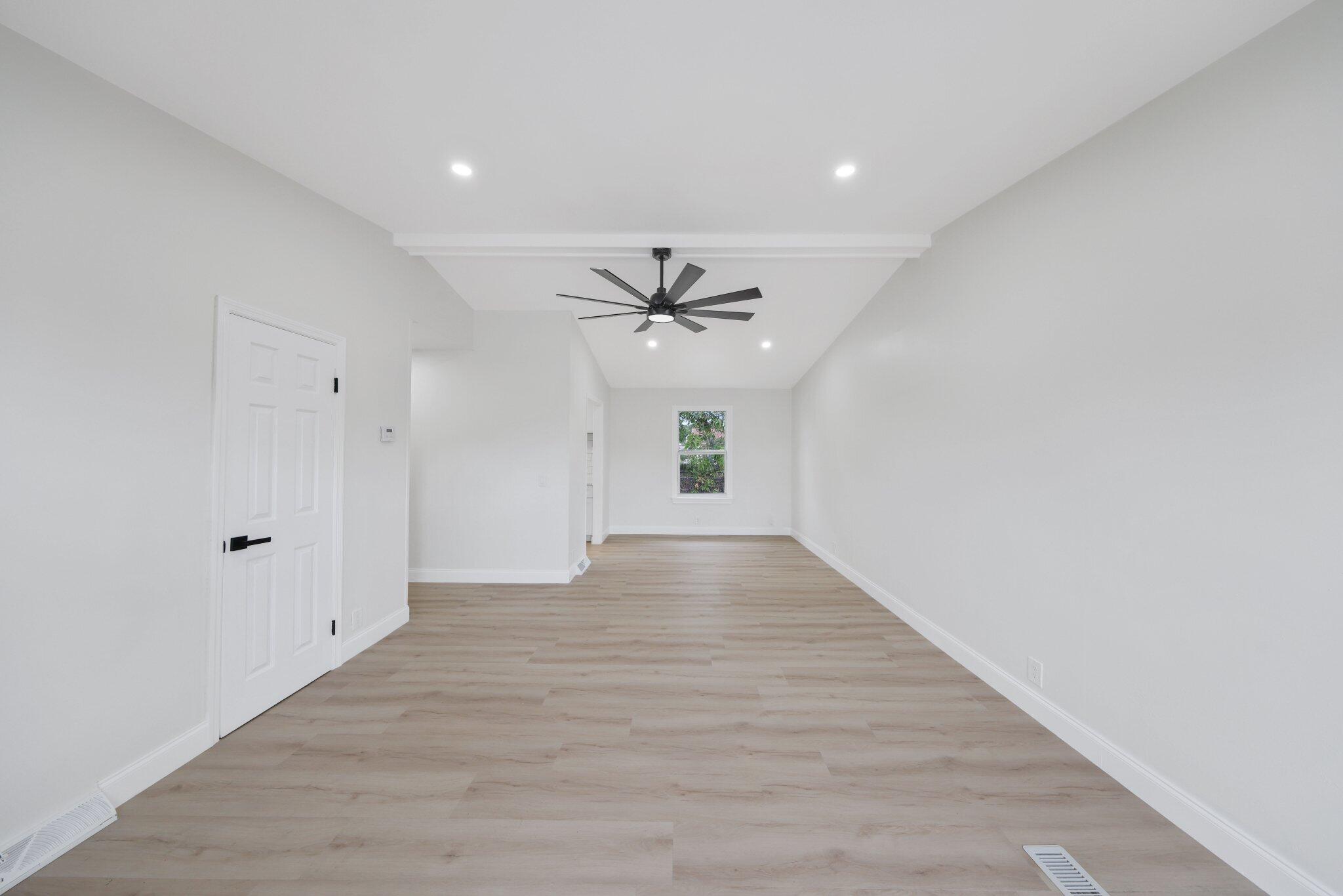 101 NE 27th Avenue