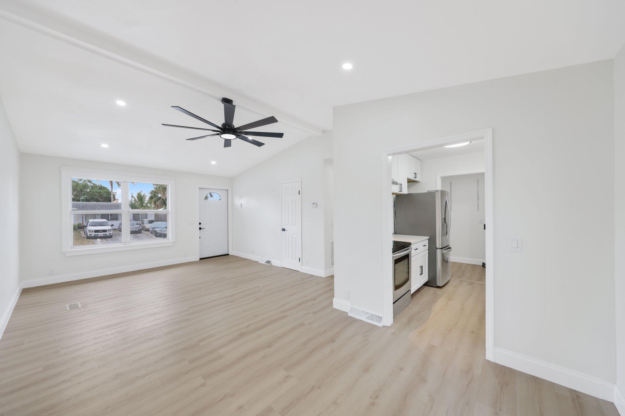 101 NE 27th Avenue