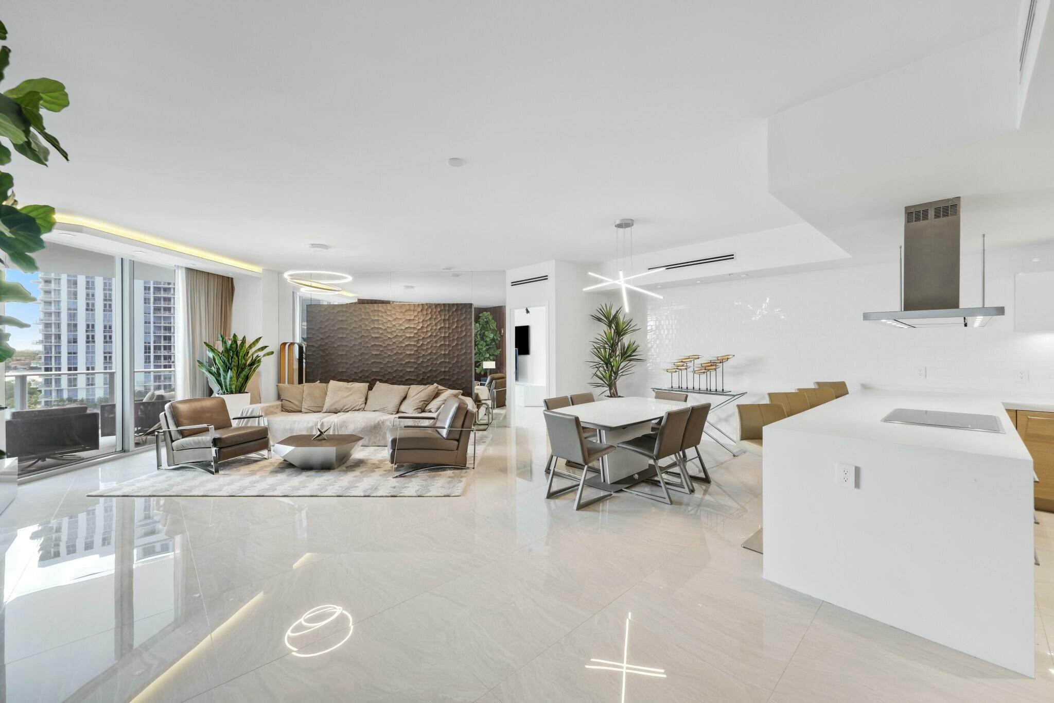 17301 Biscayne Boulevard 707