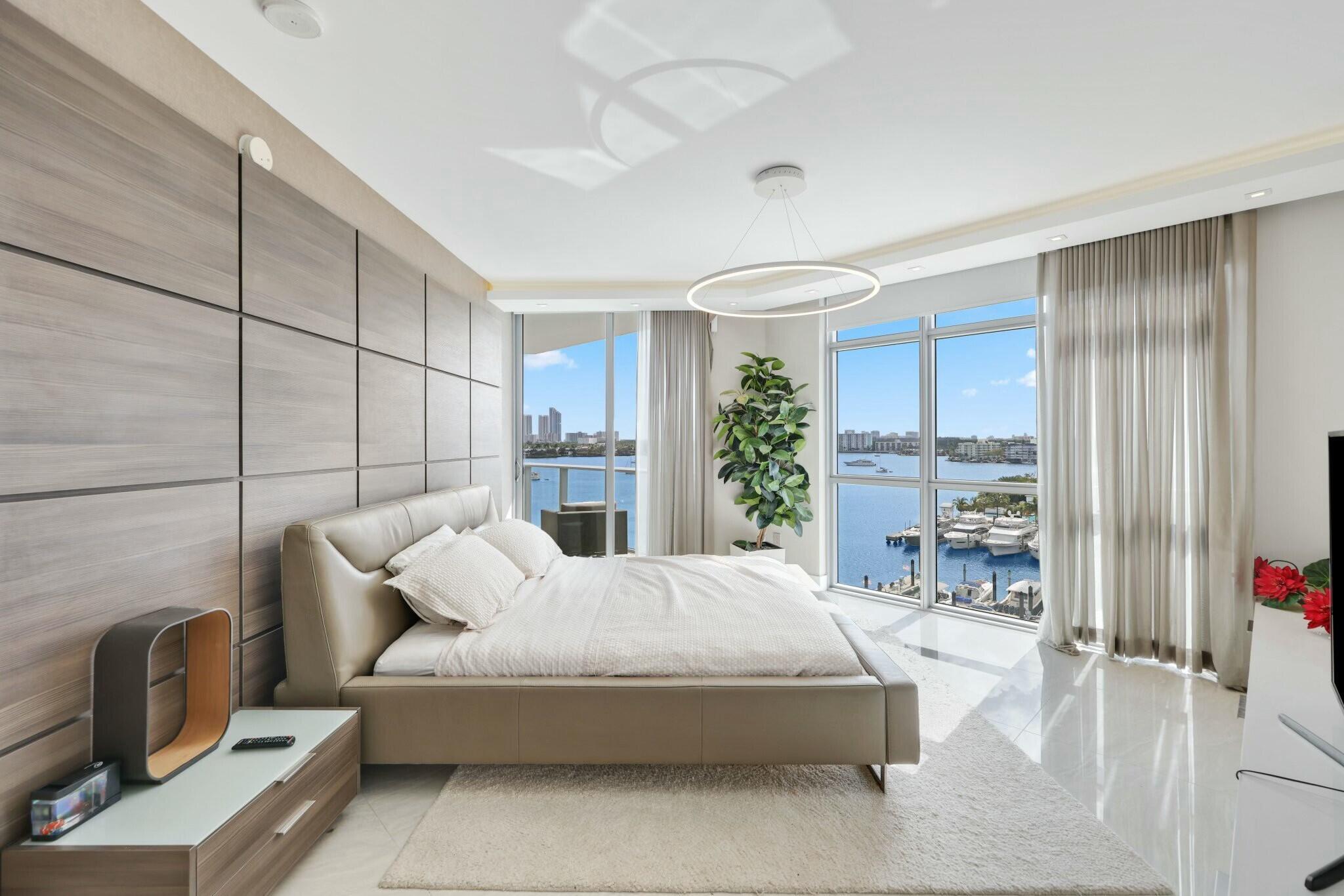 17301 Biscayne Boulevard 707