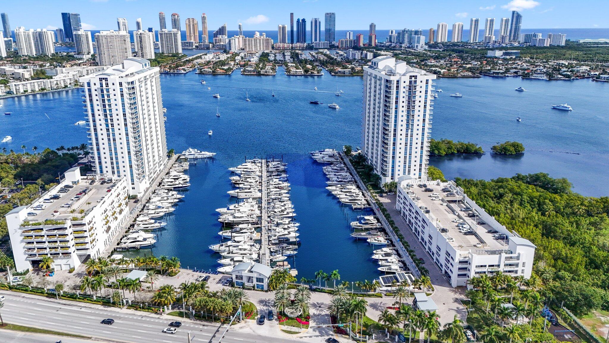 17301 Biscayne Boulevard 707