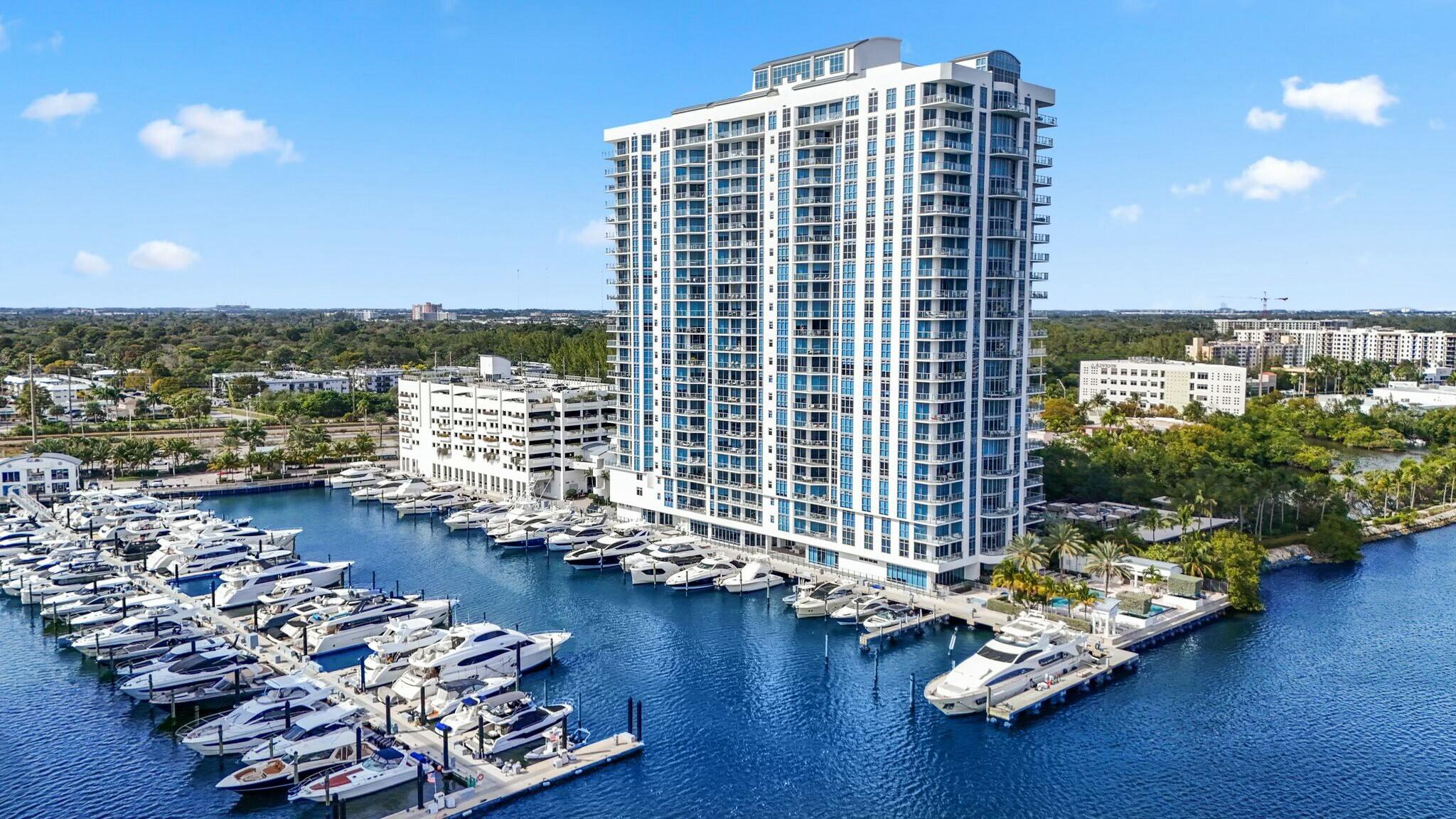 17301 Biscayne Boulevard 707