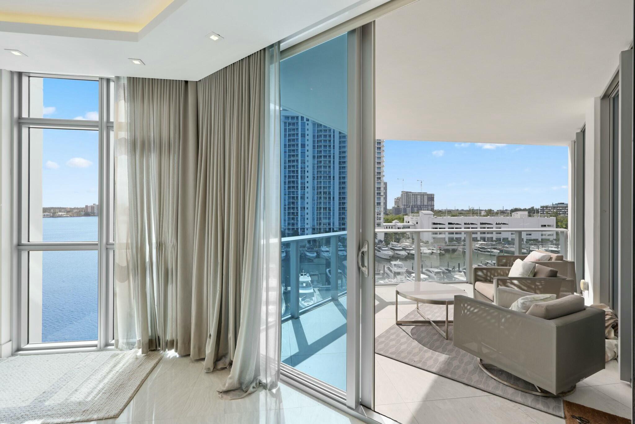 17301 Biscayne Boulevard 707