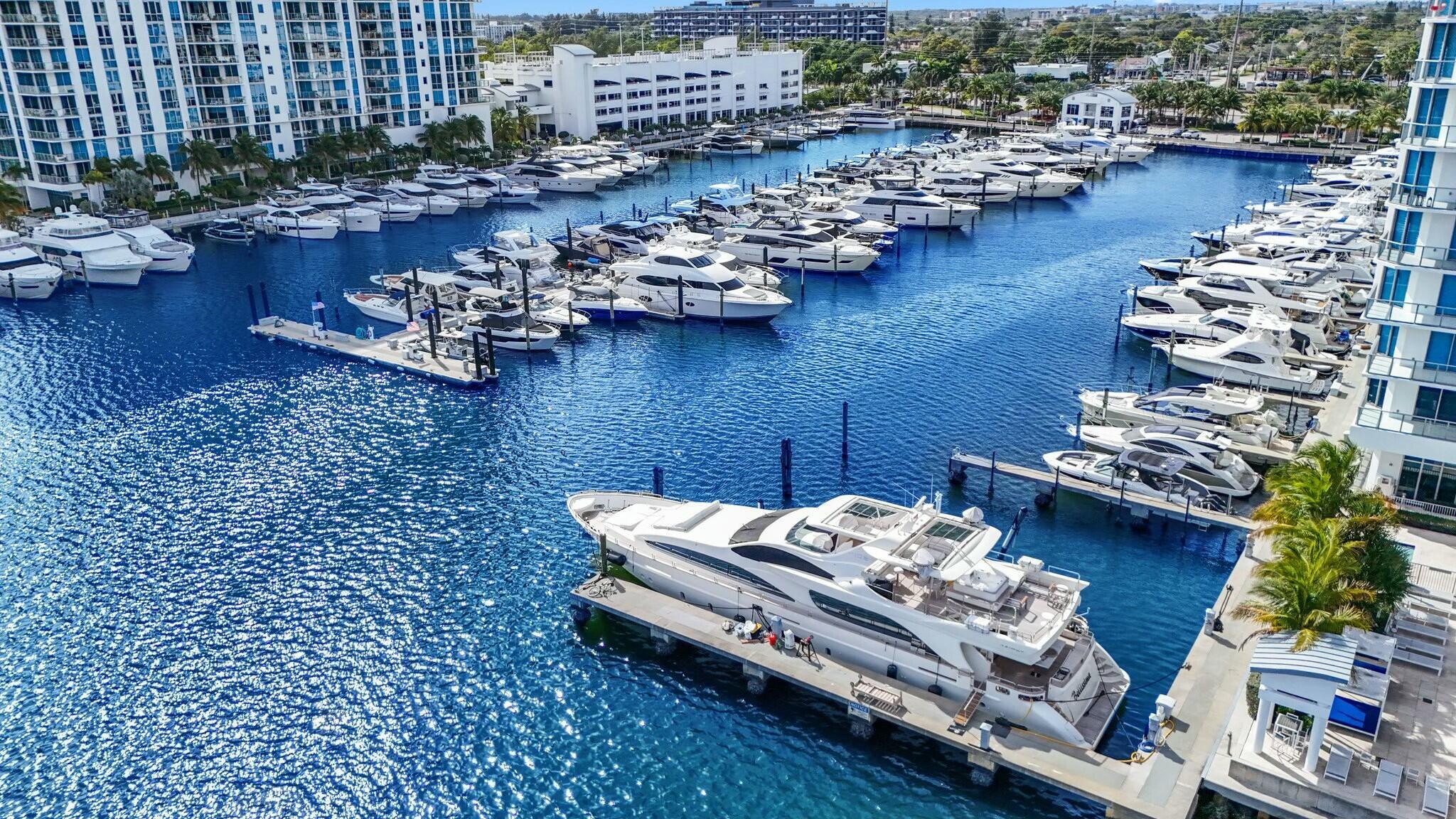 17301 Biscayne Boulevard 707