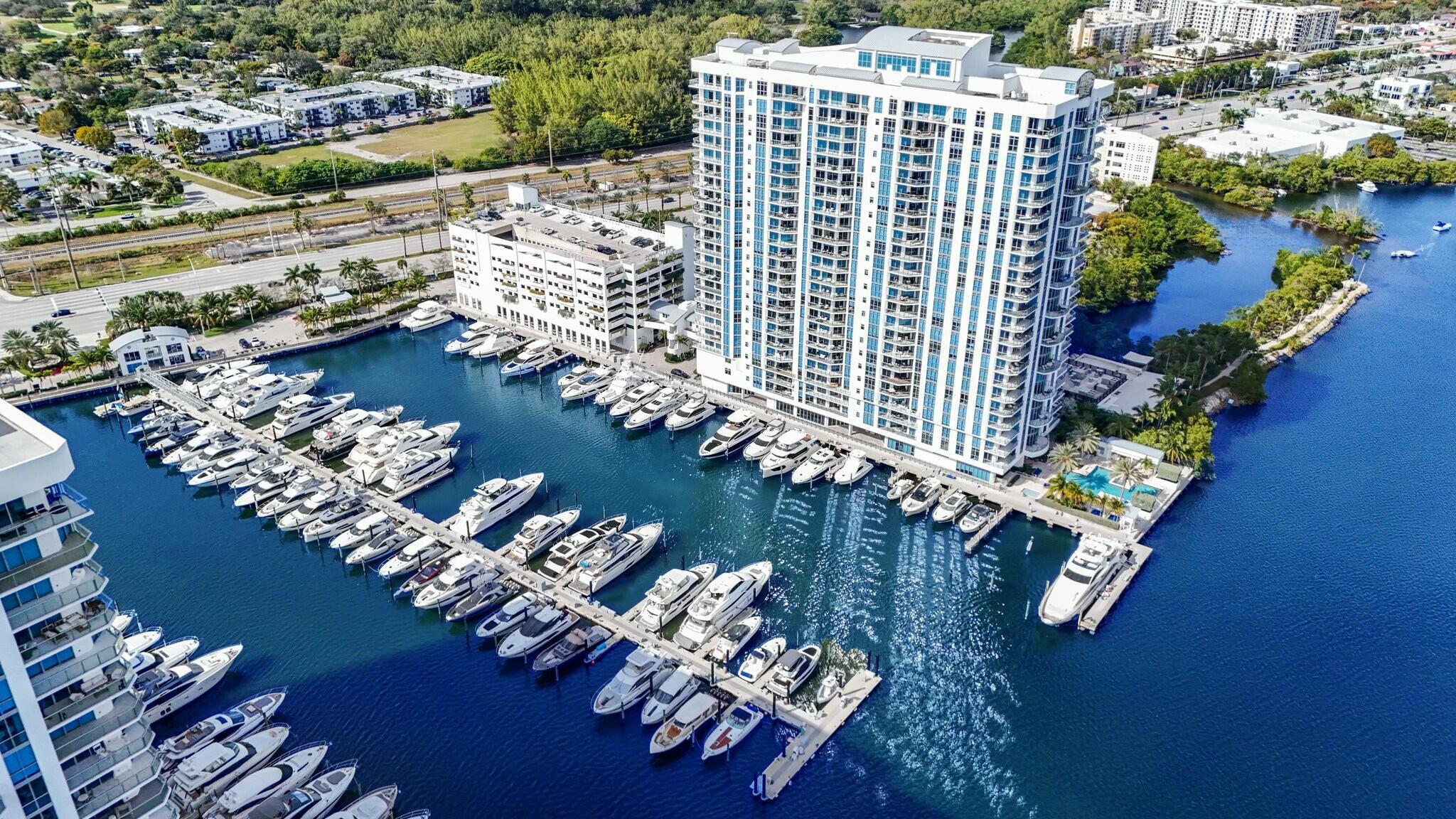 17301 Biscayne Boulevard 707