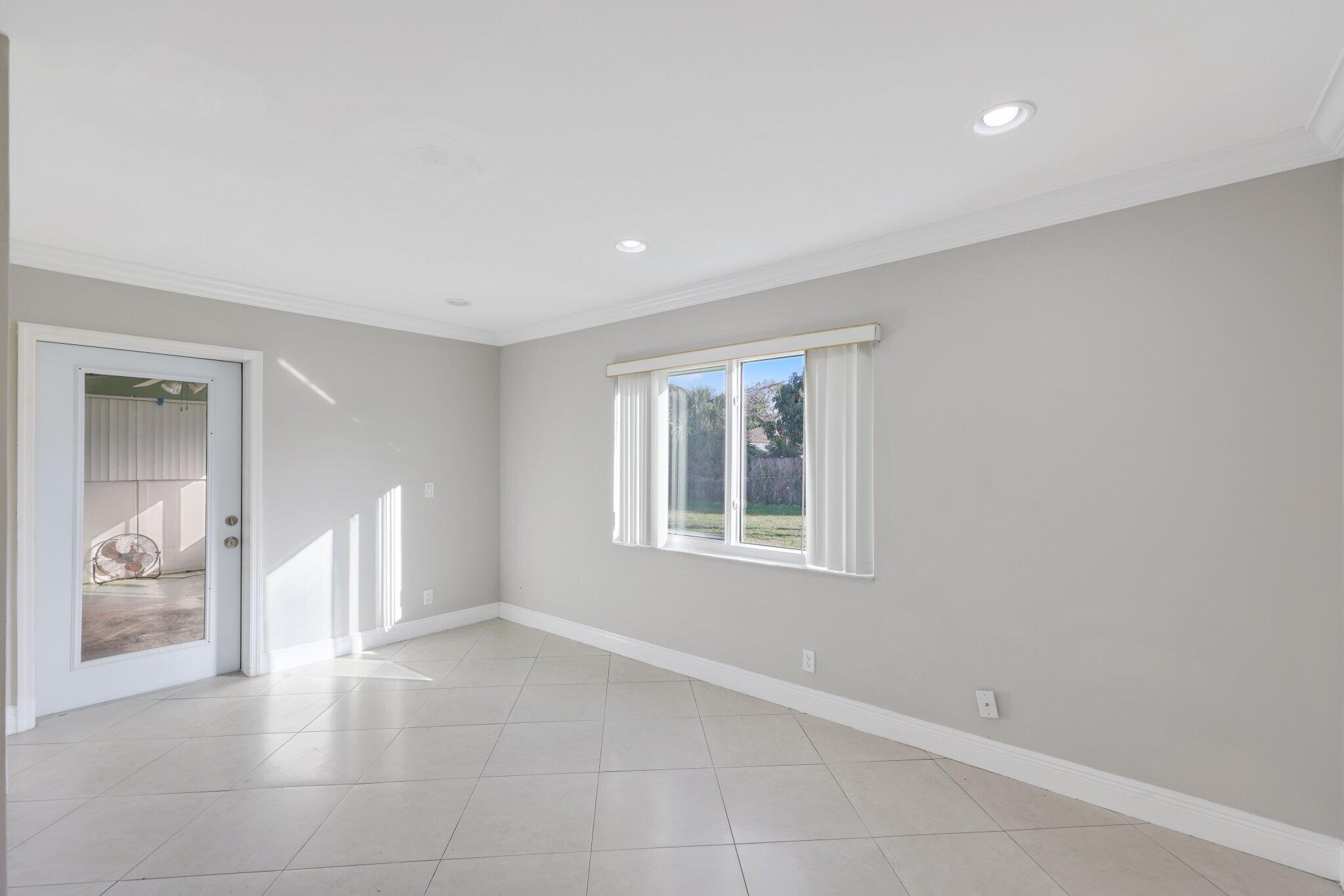730 NW 1st Avenue