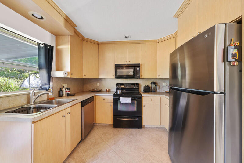 411 SW 2nd Street