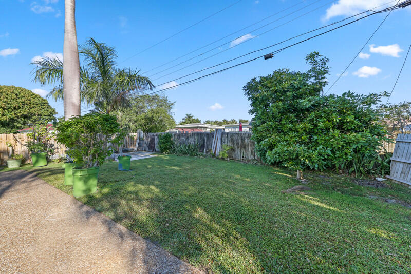 411 SW 2nd Street