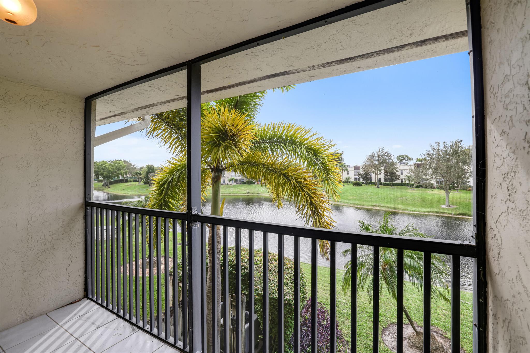 2840 Casa Way 202
