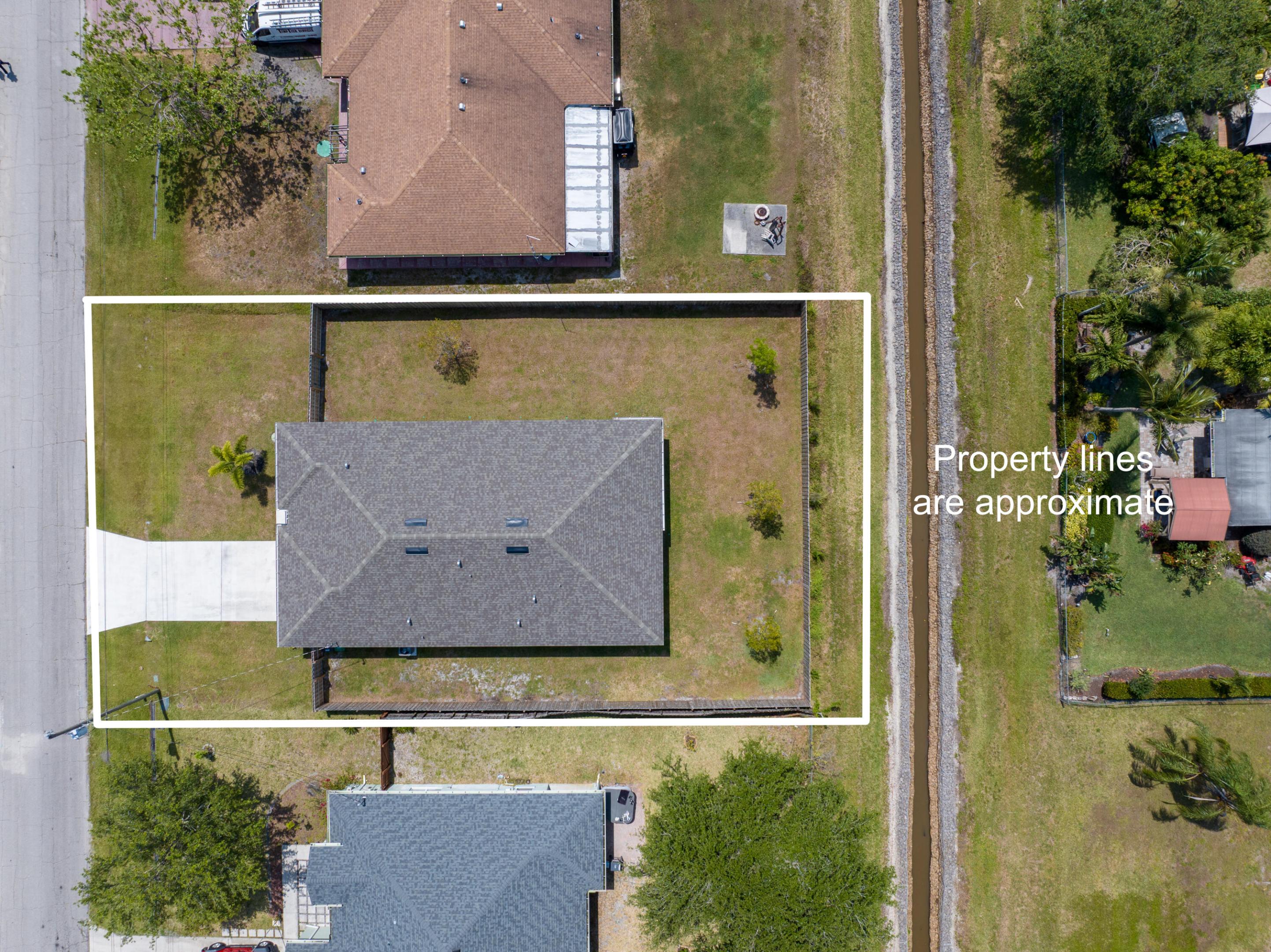 545 SW Duval Avenue