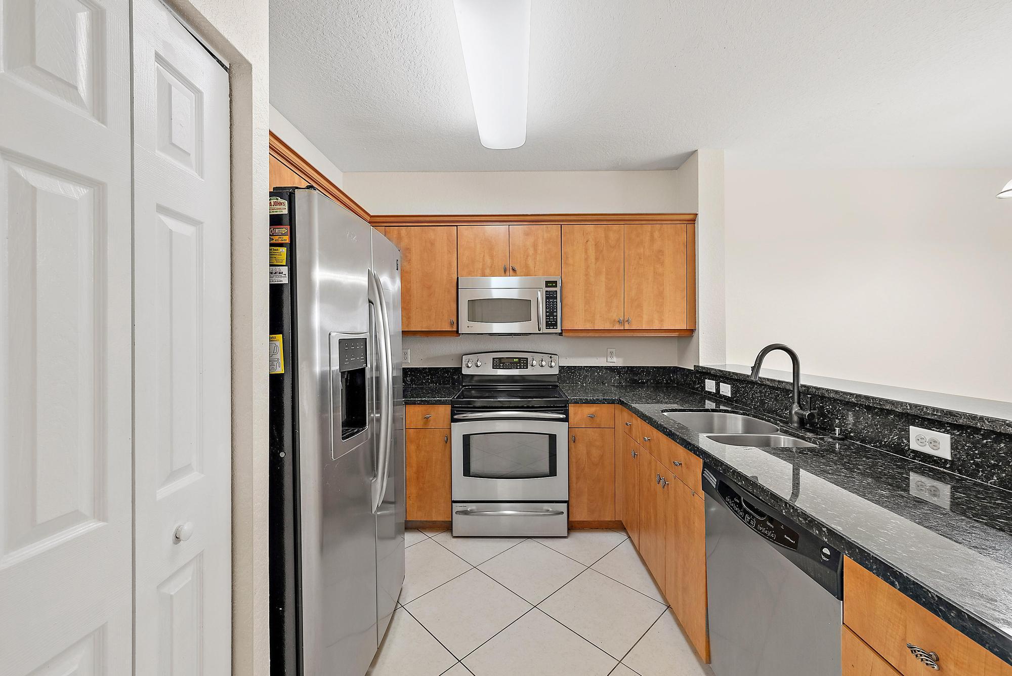 1925 Alamanda Way