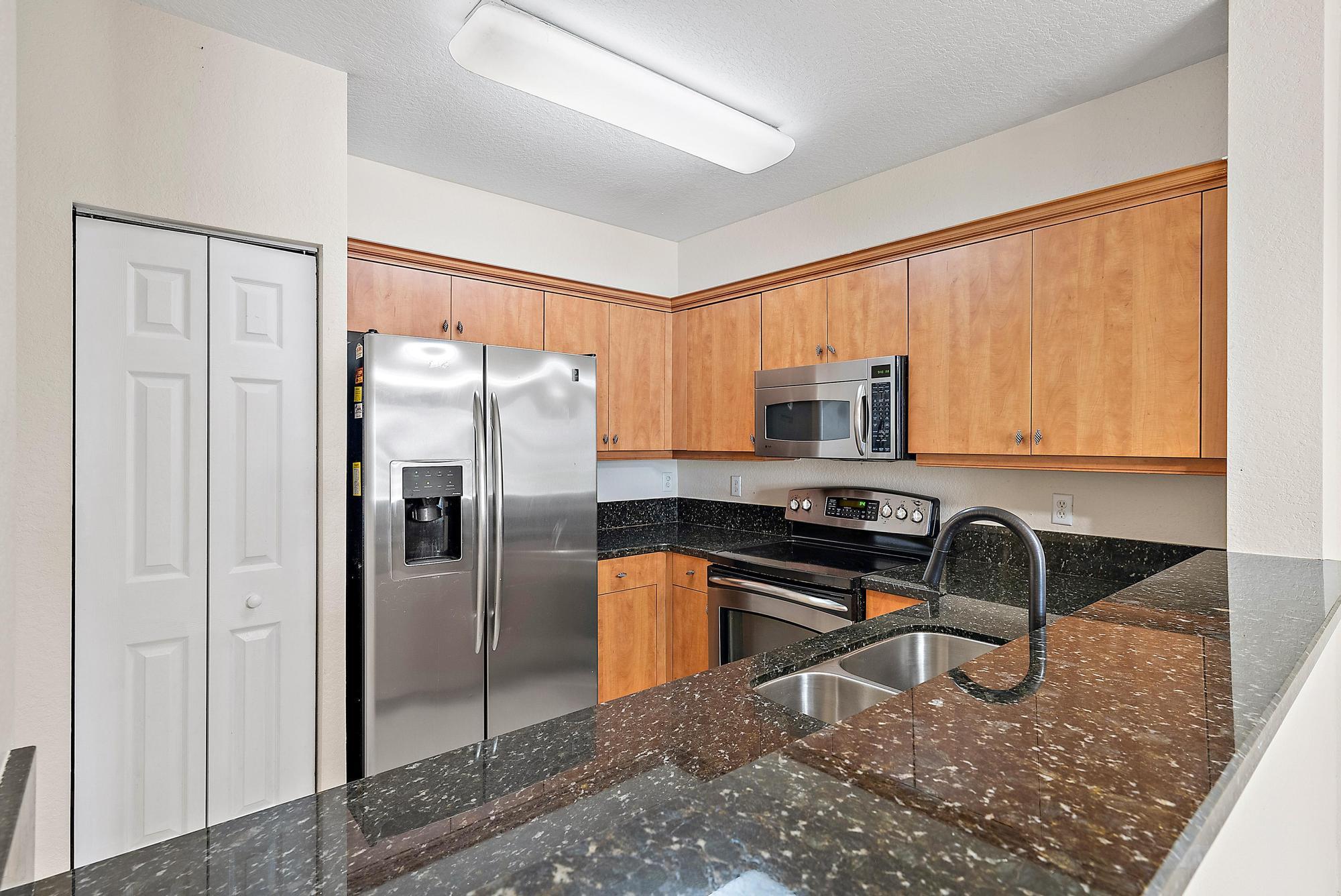 1925 Alamanda Way