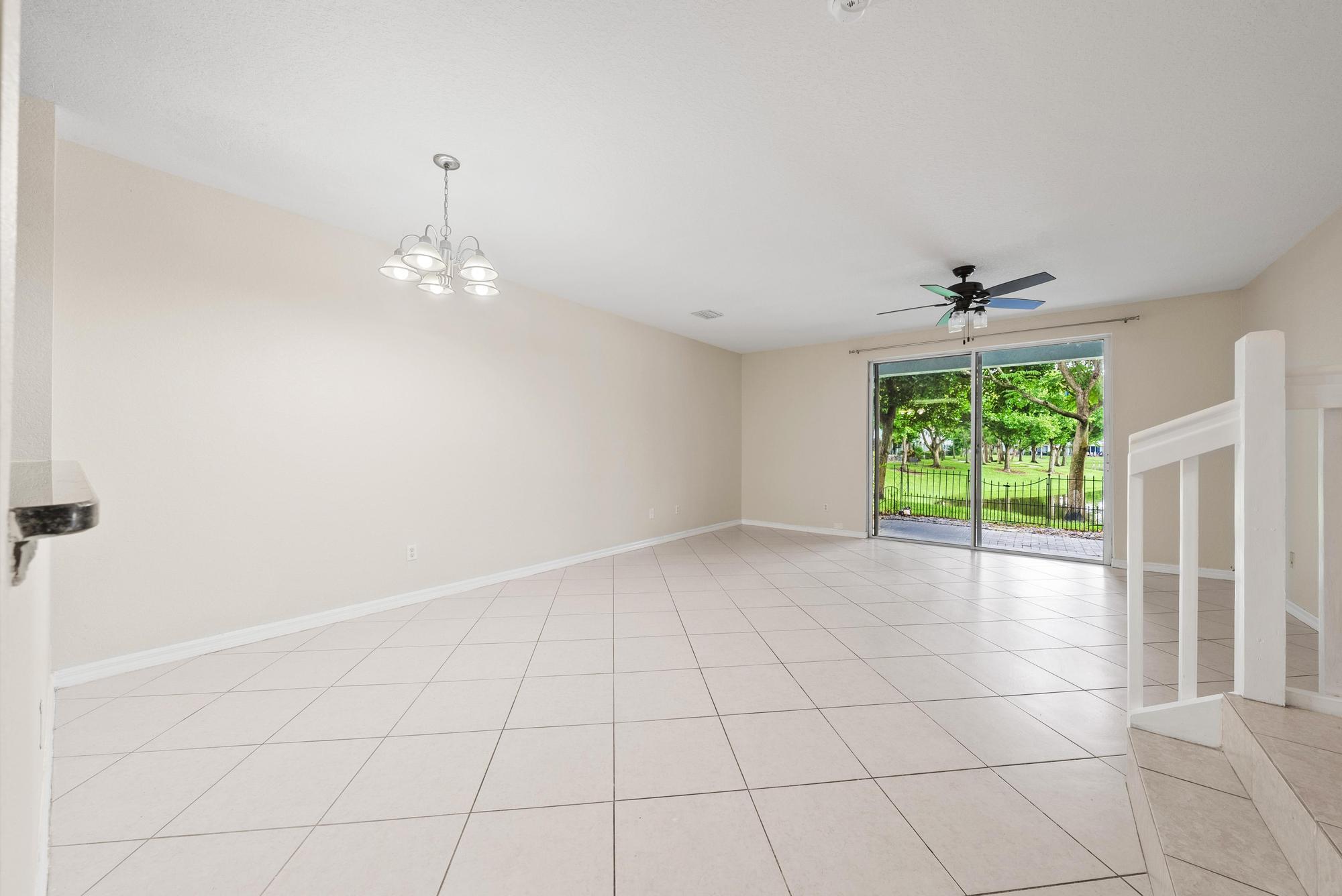 1925 Alamanda Way