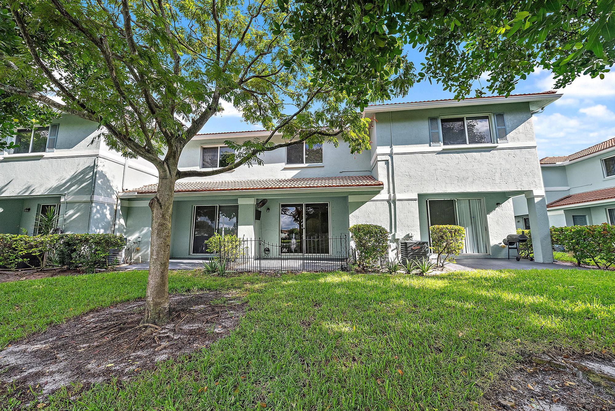 1925 Alamanda Way