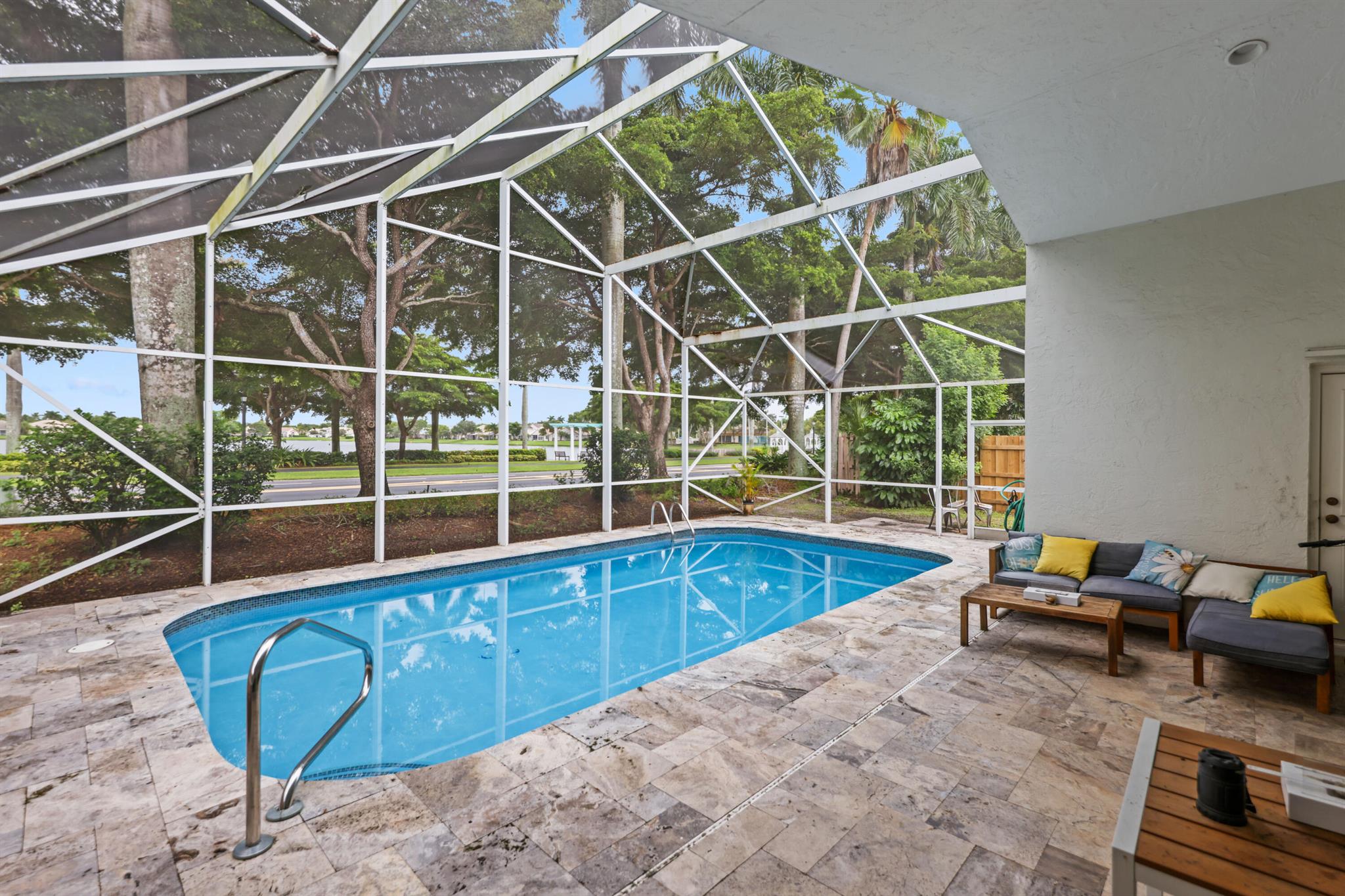 1971 Oak Berry Circle