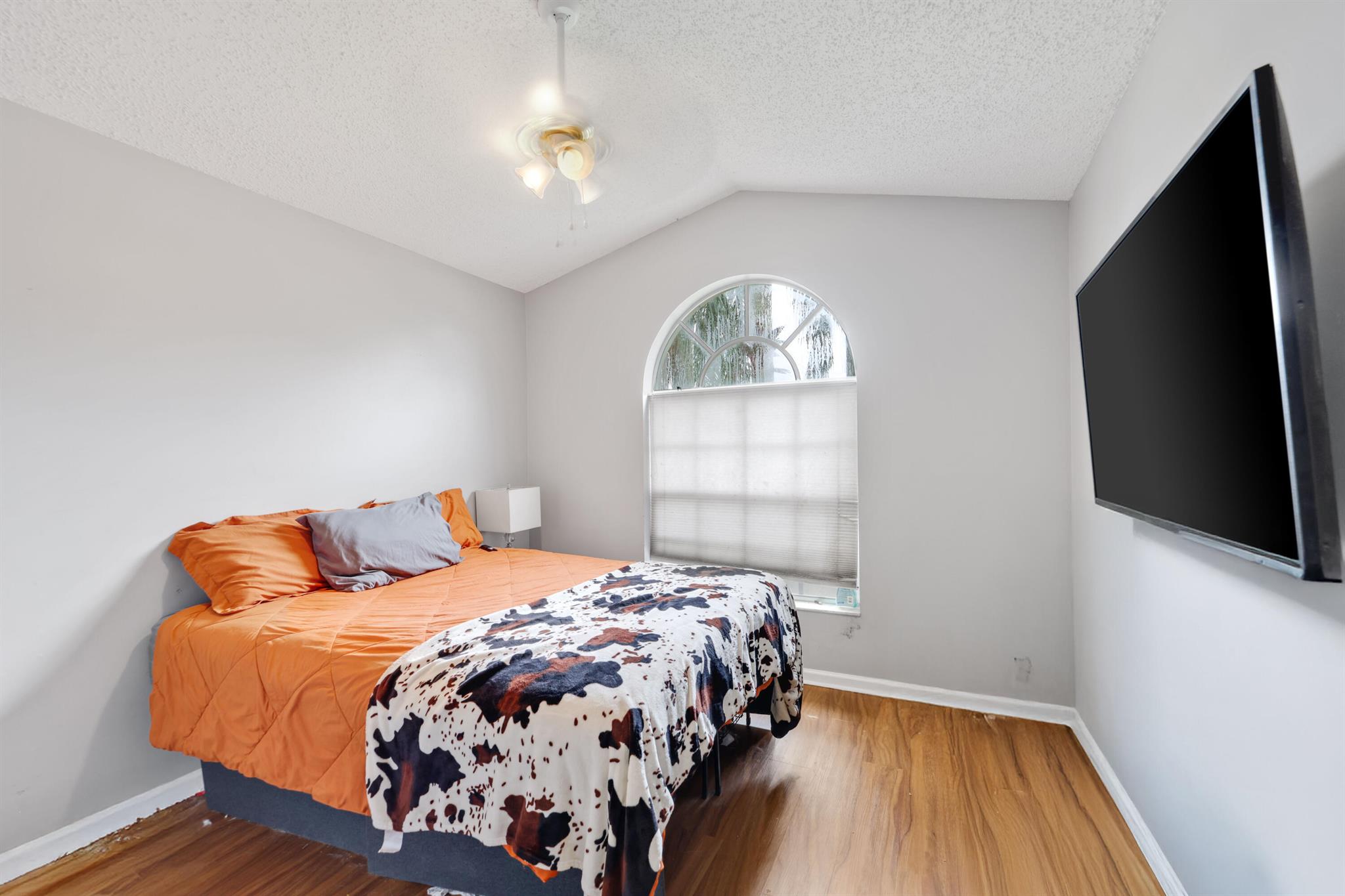 1971 Oak Berry Circle